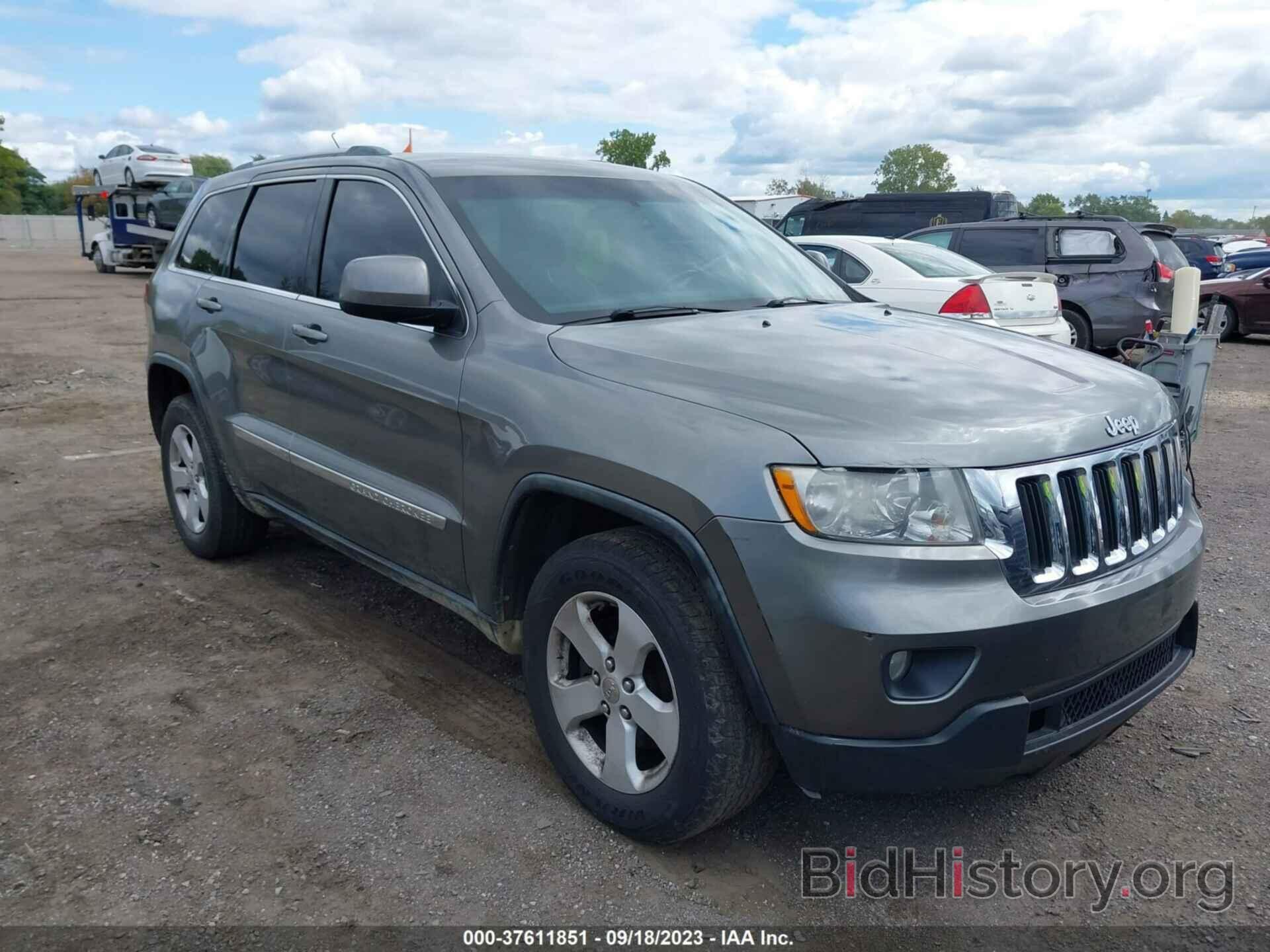 Photo 1J4RR4GG8BC599927 - JEEP GRAND CHEROKEE 2011