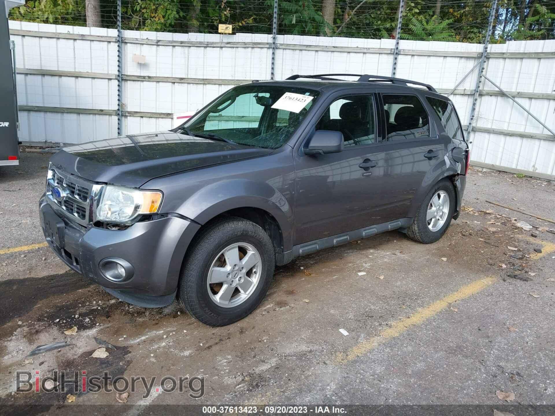 2011 FORD ESCAPE - VIN: 1FMCU0D72BKB93537 - Фото 2