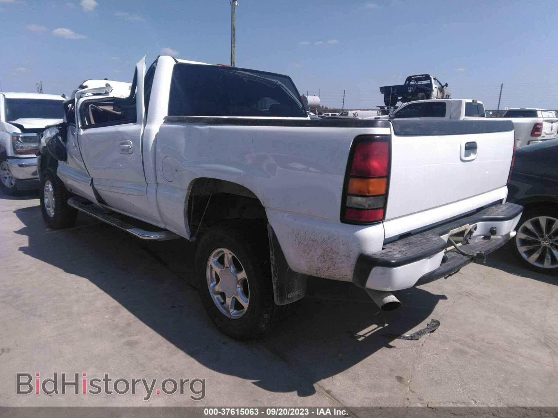 2005 GMC SIERRA 1500 - VIN: 2GTEK63N351168009 - Фото 3