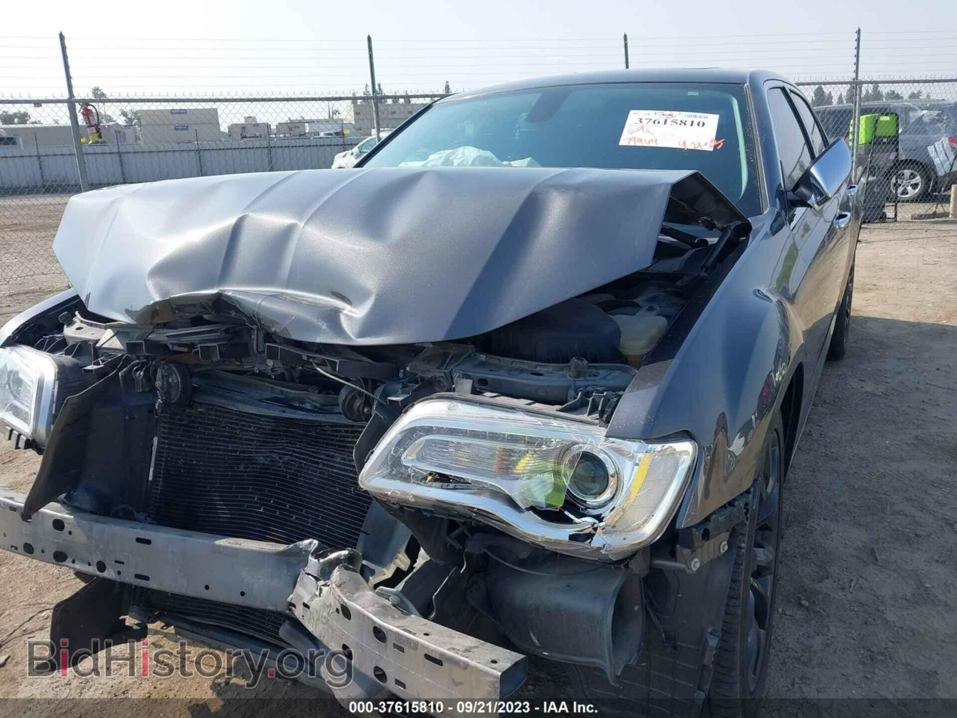 2019 CHRYSLER 300 - VIN: 2C3CCAEG7KH609671 - Фото 6