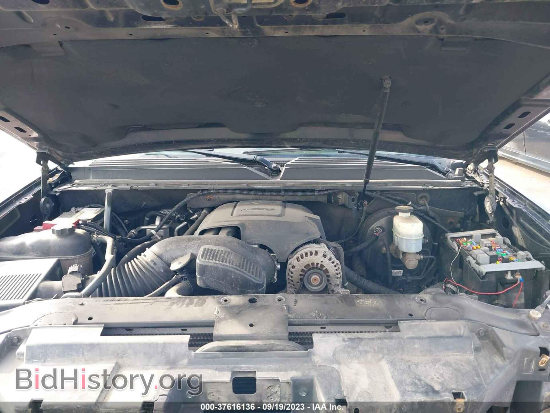 2011 CADILLAC ESCALADE - VIN: 1GYS4BEF3BR218819 - Фото 10