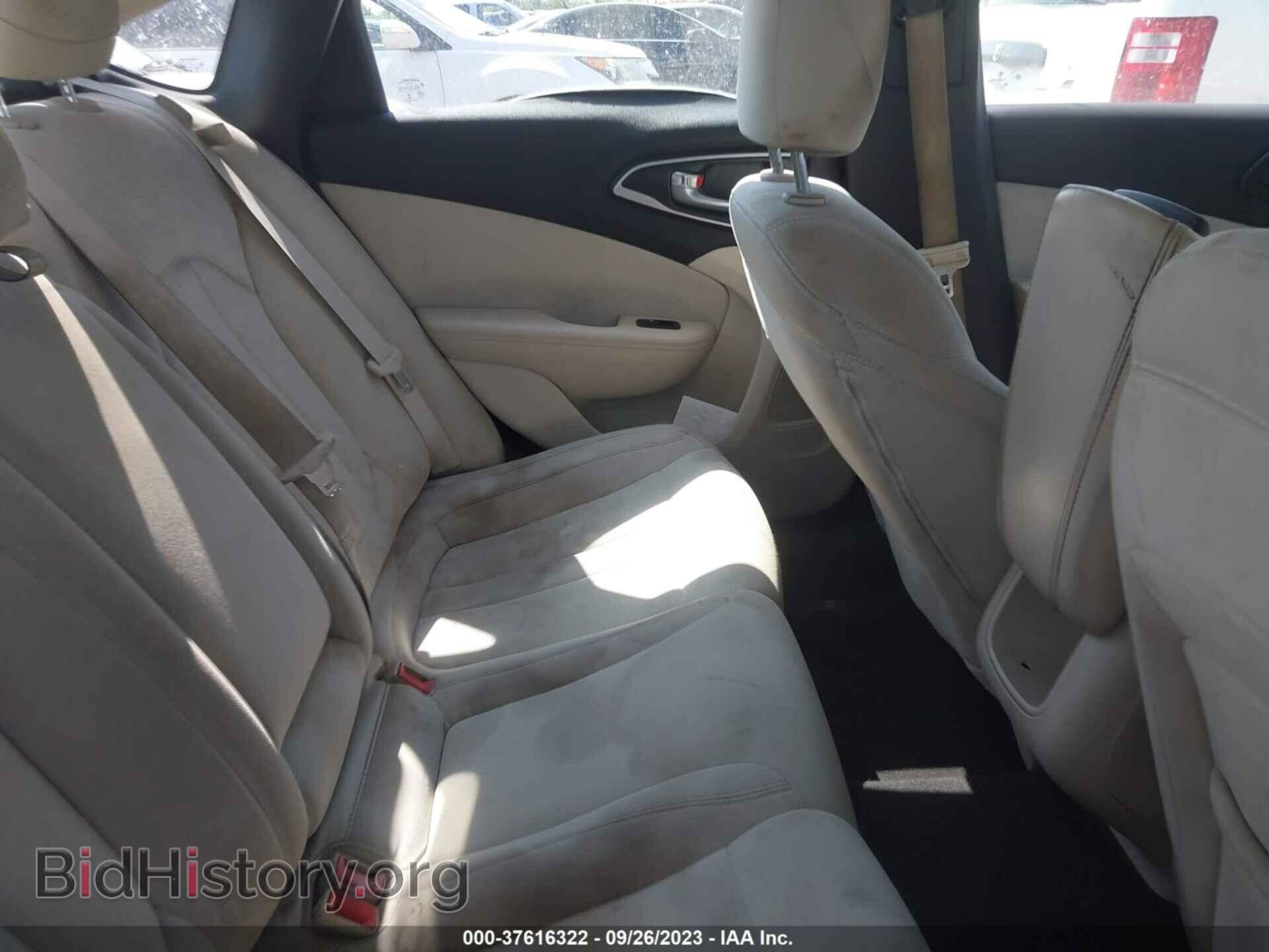 2016 CHRYSLER 200 - VIN: 1C3CCCAB2GN152451 - Photo 8