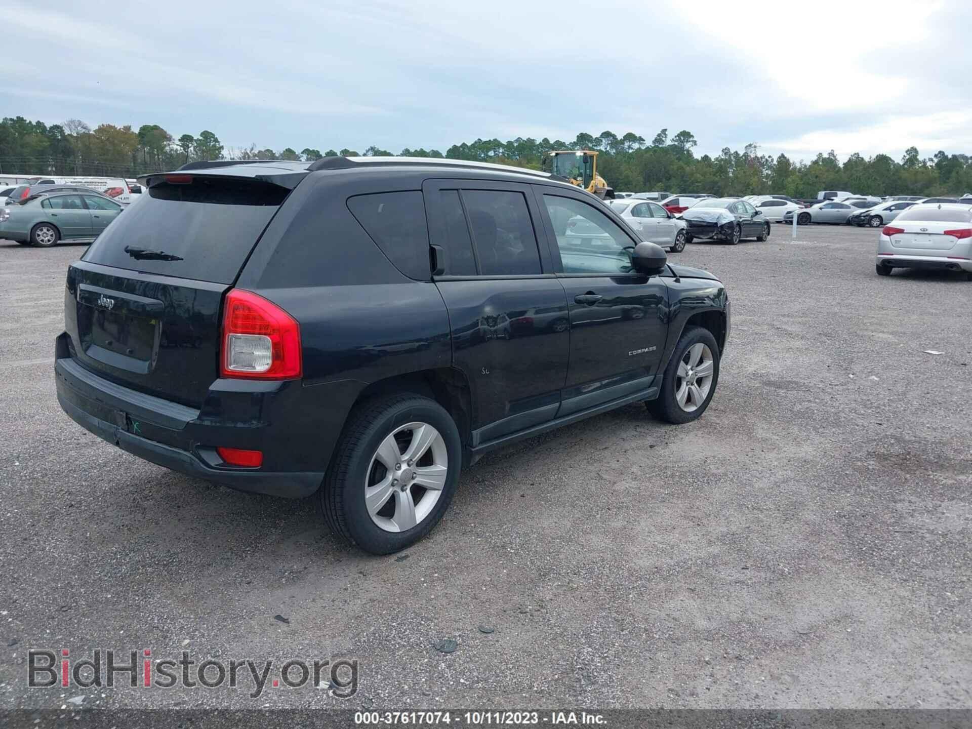 2011 JEEP COMPASS - VIN: 1J4NT1FA2BD216800 - Photo 4