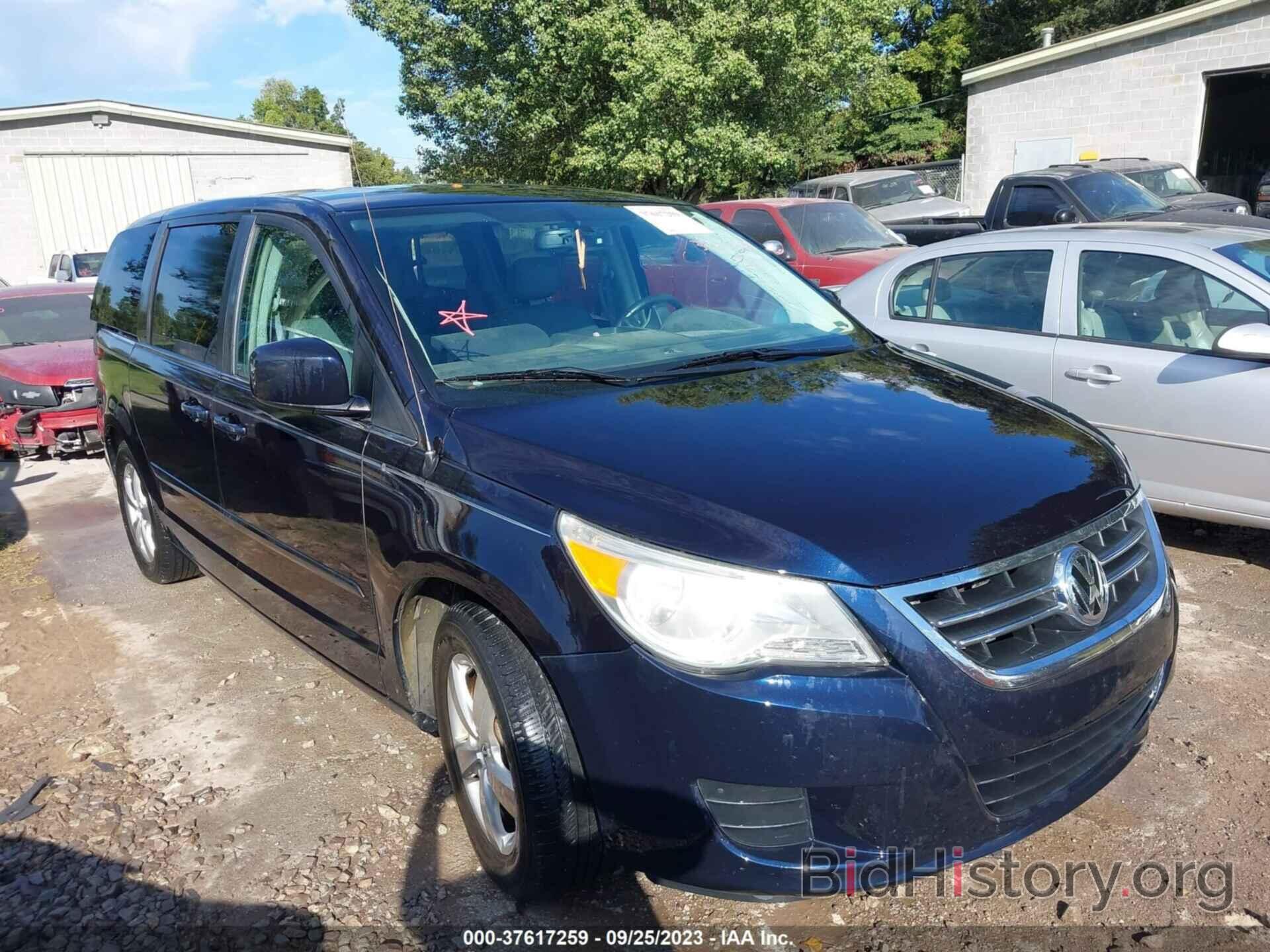 Photo 2V4RW5DX0AR230855 - VOLKSWAGEN ROUTAN 2010