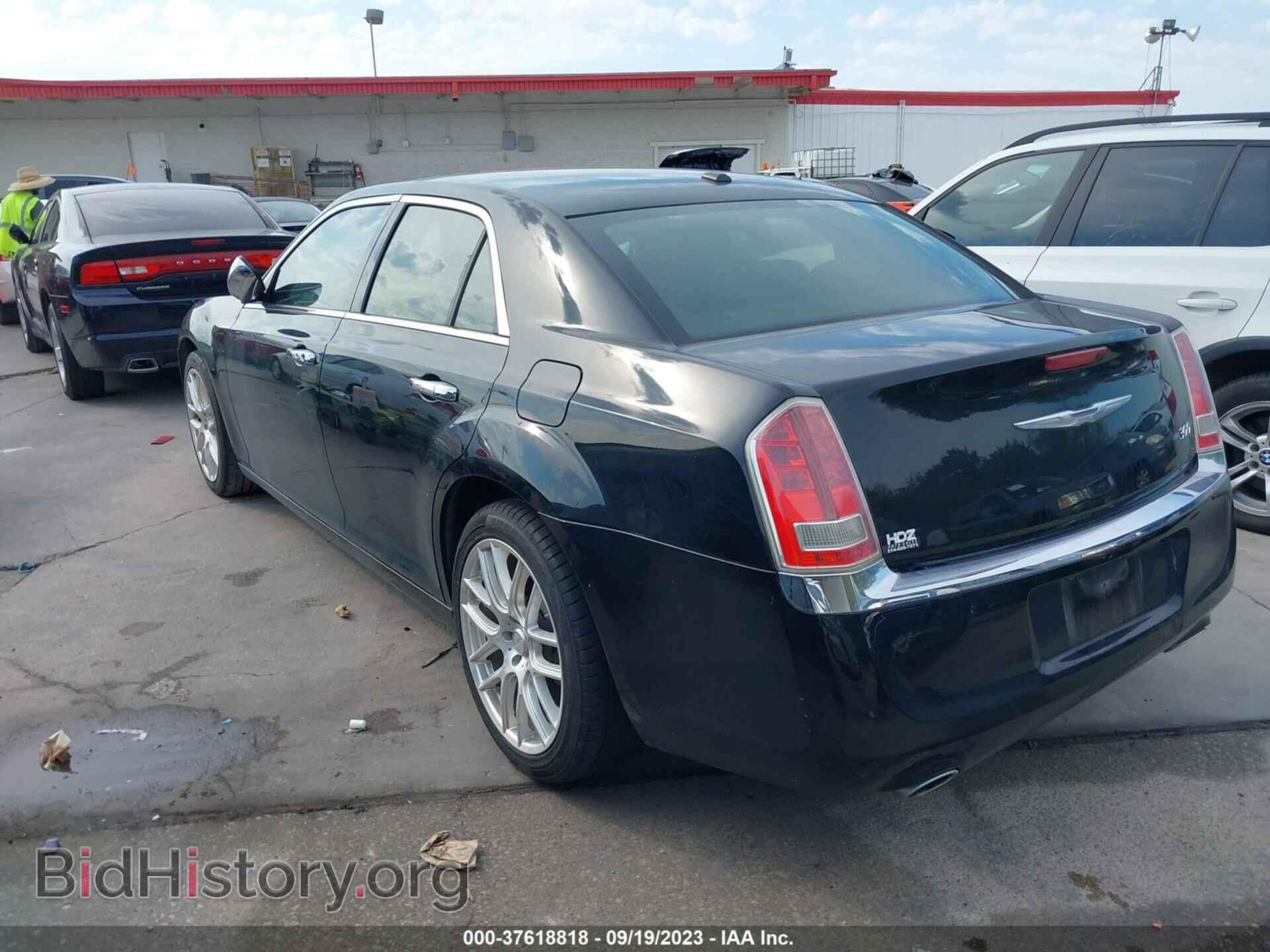 2012 CHRYSLER 300 - VIN: 2C3CCAAG5CH104400 - Фото 3