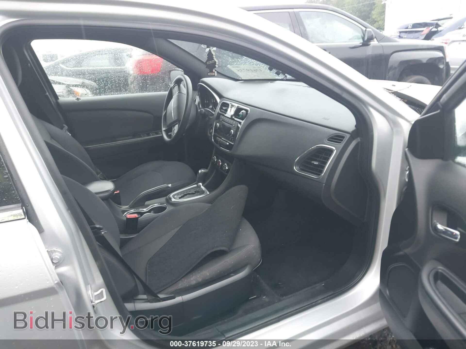2012 CHRYSLER 200 - VIN: 1C3CCBAB7CN317785 - Фото 5