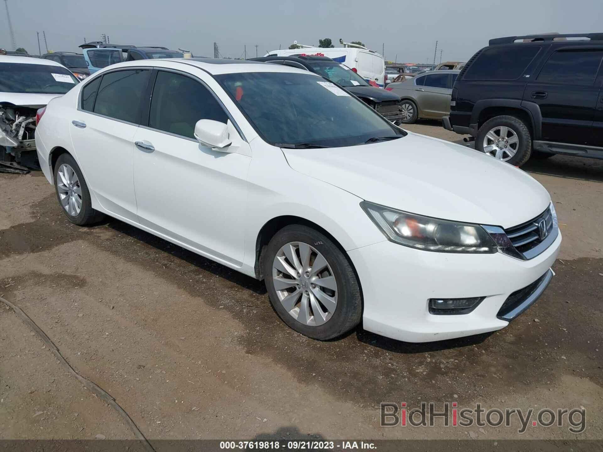 Photo 1HGCR3F81EA010699 - HONDA ACCORD SEDAN 2014