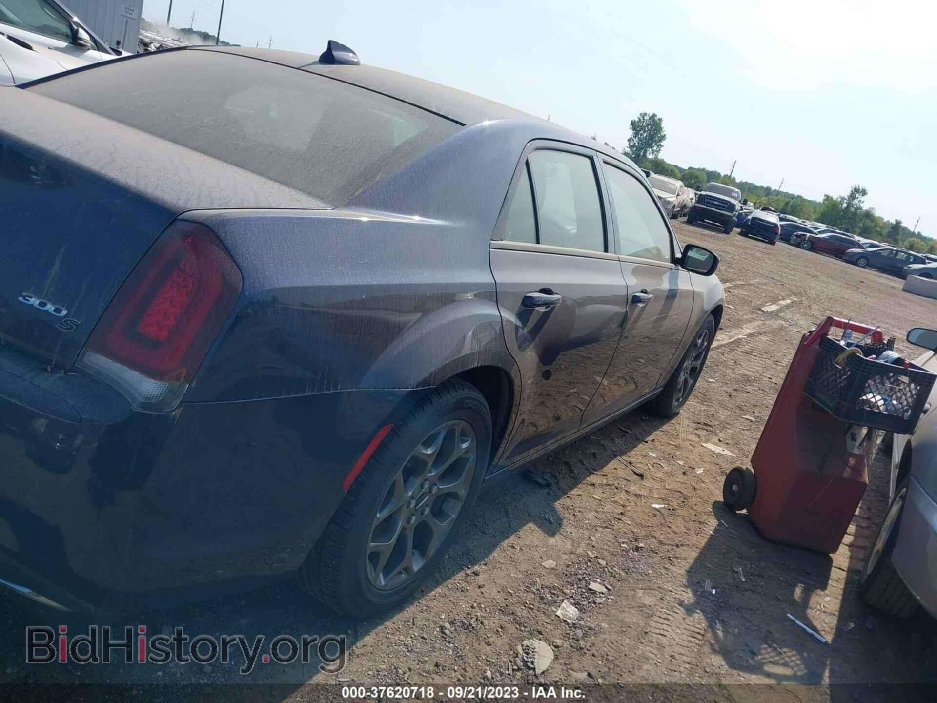 2016 CHRYSLER 300 - VIN: 2C3CCAGG7GH157242 - Photo 4