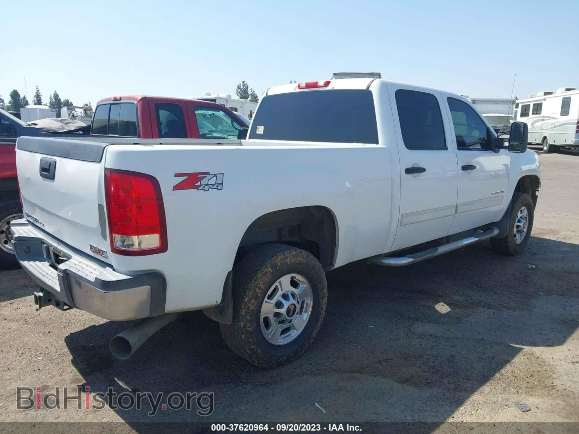 2011 GMC SIERRA 2500HD - VIN: 1GT120C8XBF128407 - Фото 4