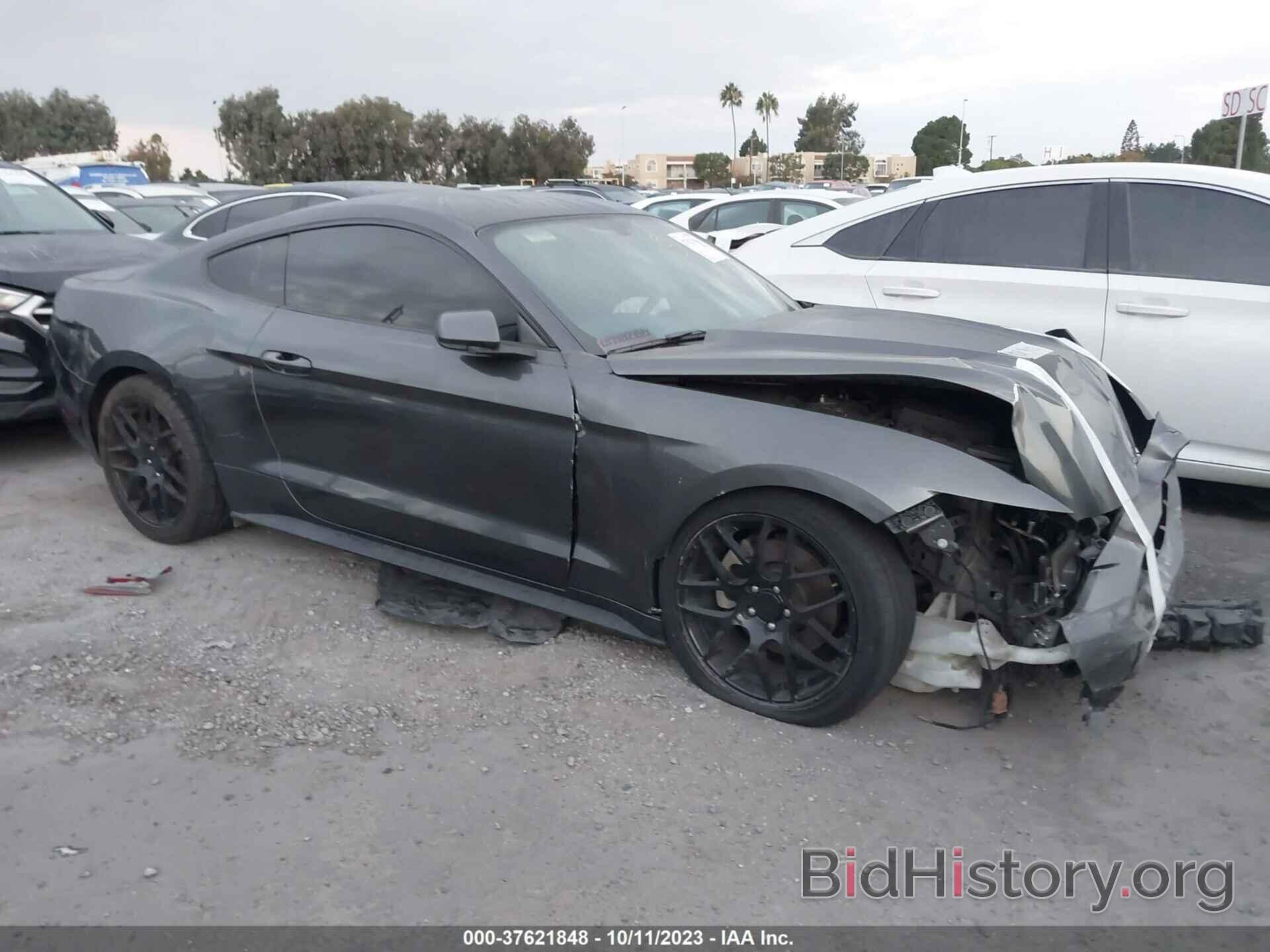Photo 1FA6P8AM2H5330569 - FORD MUSTANG 2017
