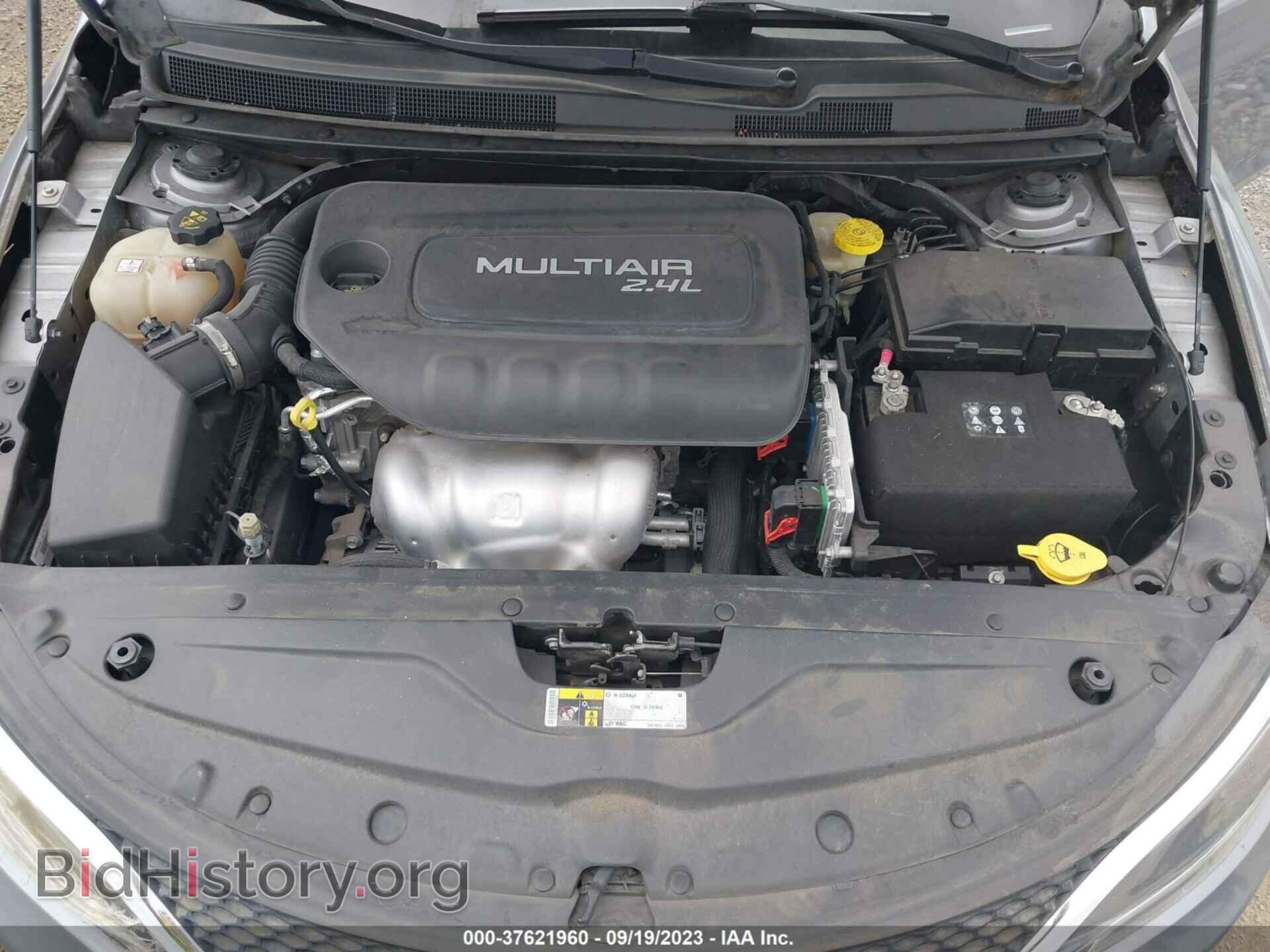 2015 CHRYSLER 200 - VIN: 1C3CCCAB5FN579993 - Фото 10