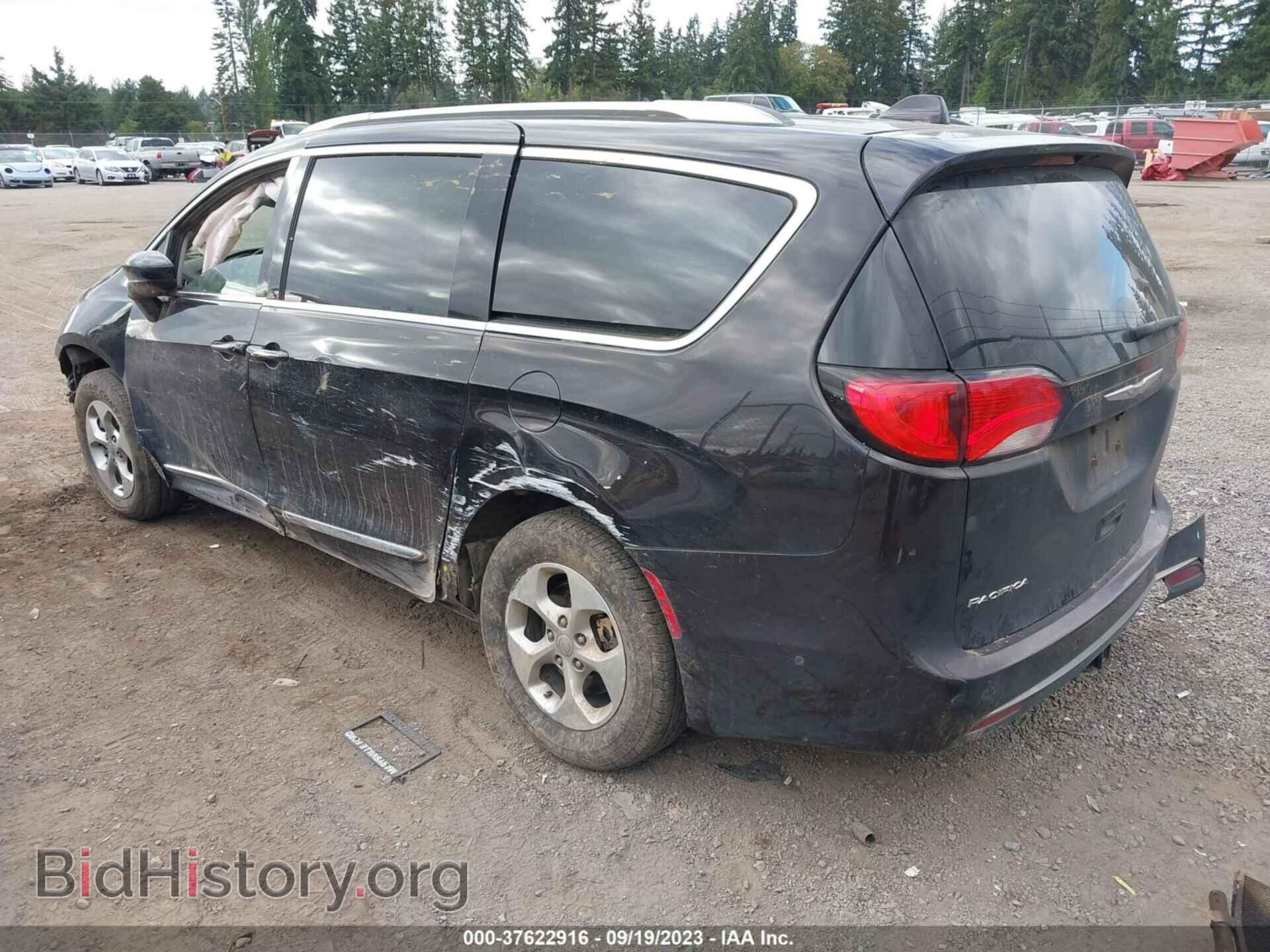 2017 CHRYSLER PACIFICA - VIN: 2C4RC1EG5HR584570 - Фото 3