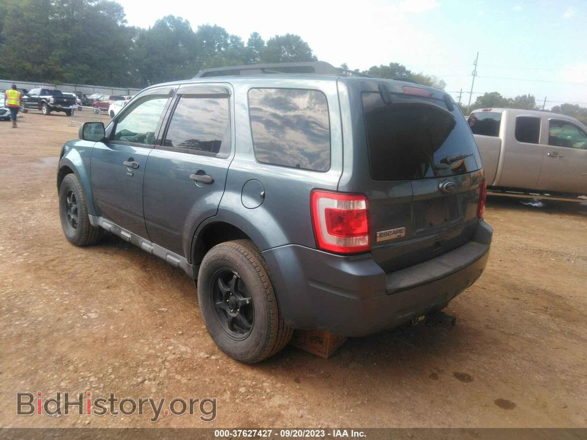 2011 FORD ESCAPE - VIN: 1FMCU0D74BKB23800 - Фото 3