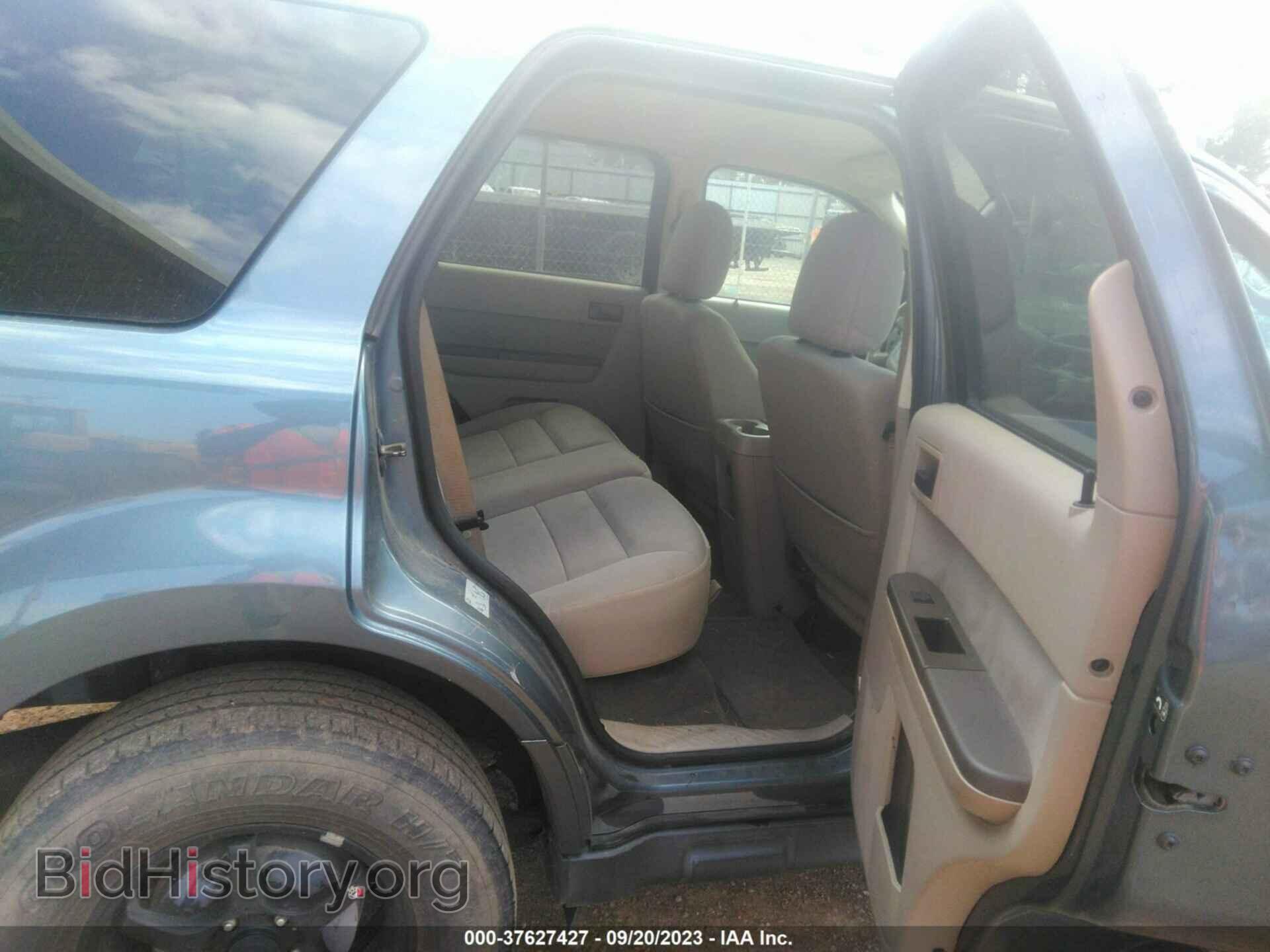 2011 FORD ESCAPE - VIN: 1FMCU0D74BKB23800 - Фото 8