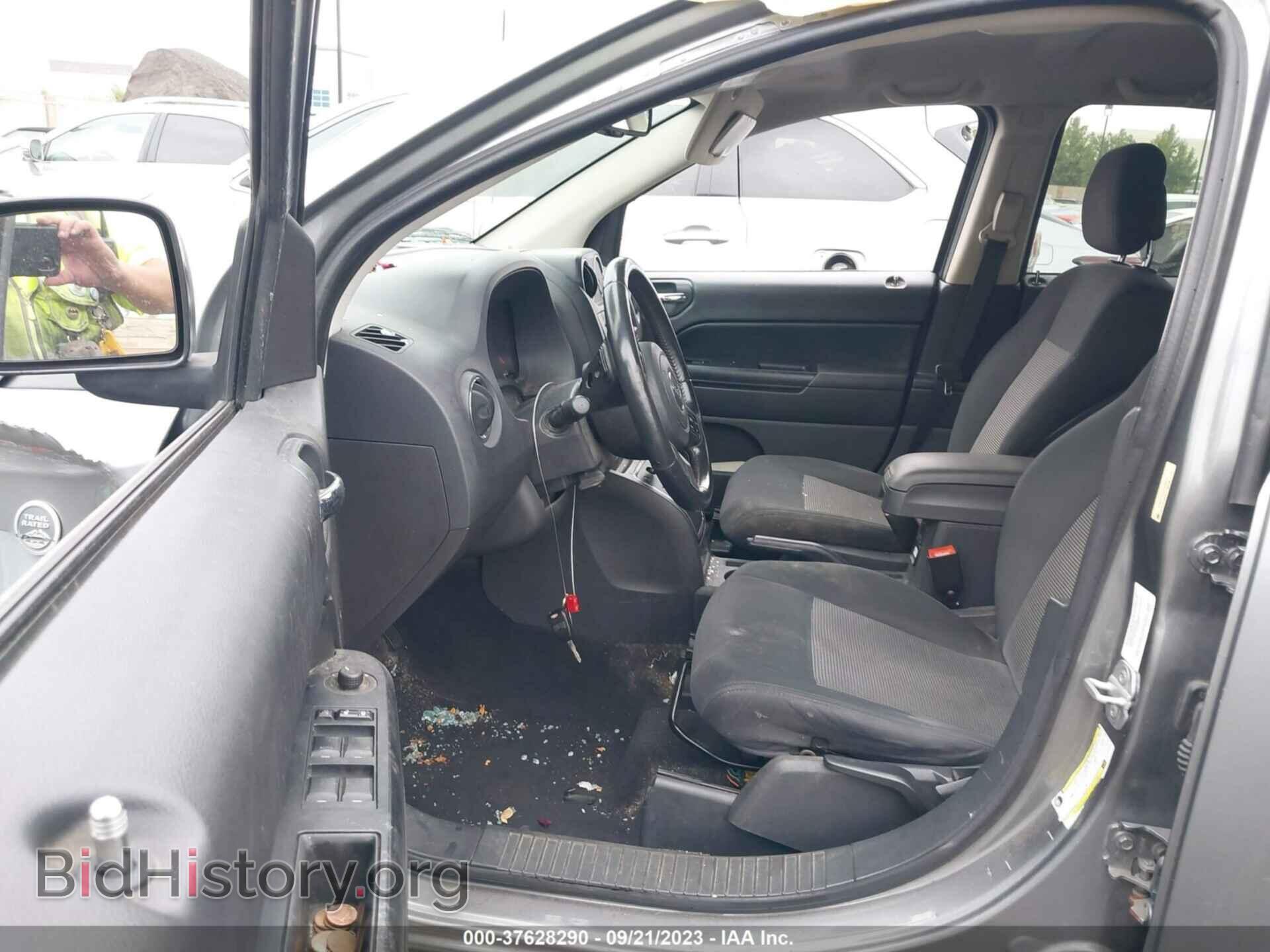 2011 JEEP COMPASS - VIN: 1J4NF1FB5BD230075 - Фото 5