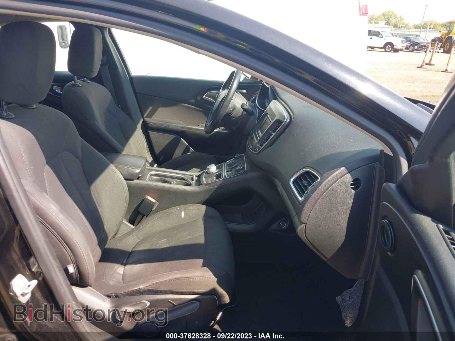 2015 CHRYSLER 200 - VIN: 1C3CCCAB2FN674642 - Фото 5