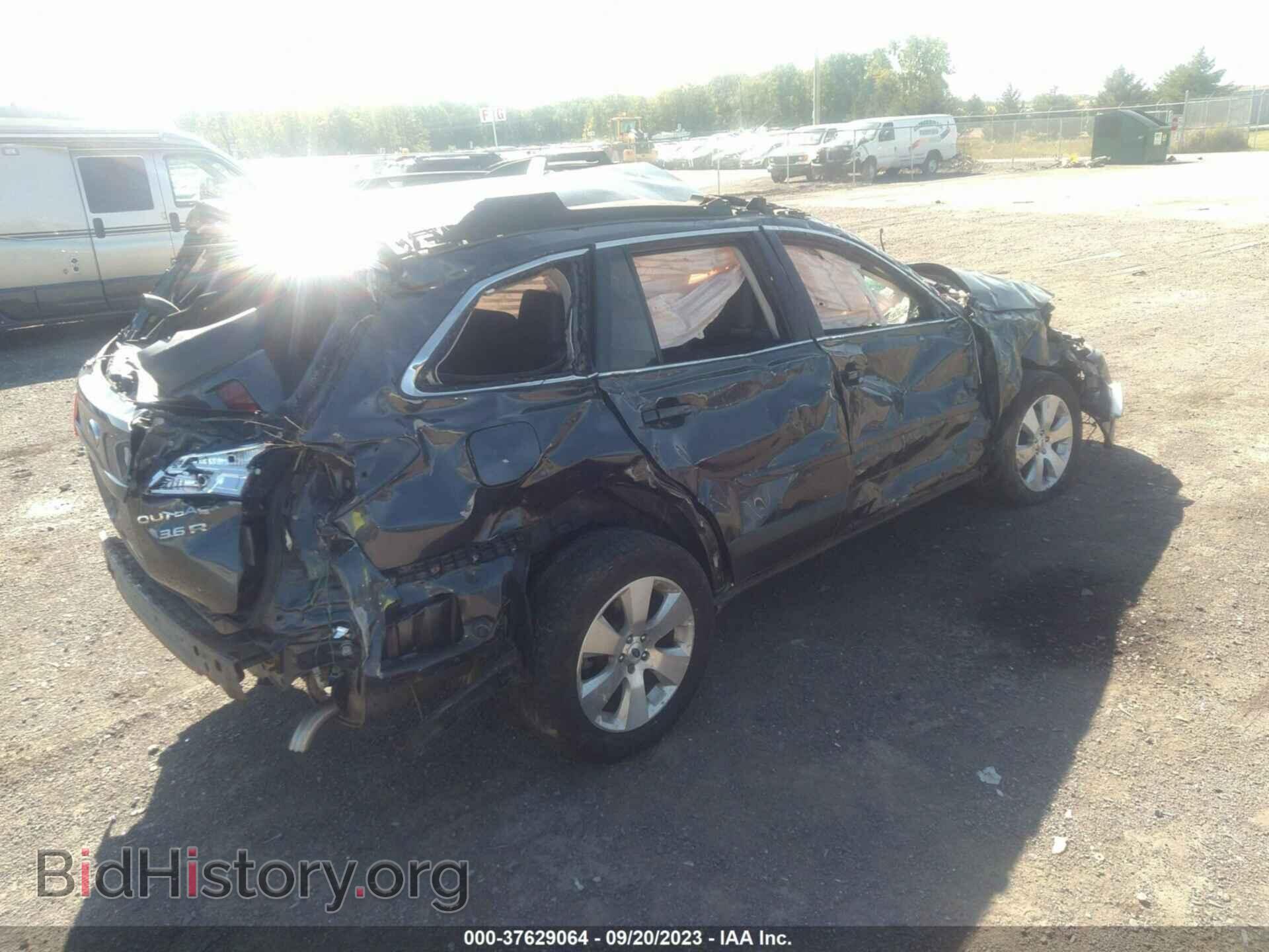 2011 SUBARU OUTBACK - VIN: 4S4BRDKC6B2436710 - Фото 4