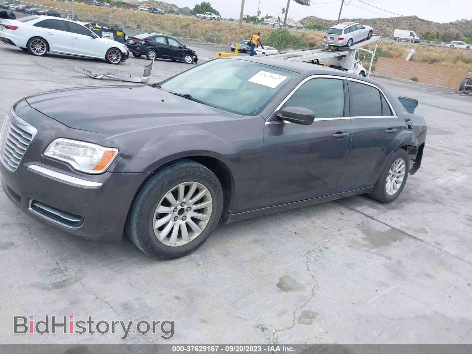 2014 CHRYSLER 300 - VIN: 2C3CCAAG1EH161793 - Фото 2