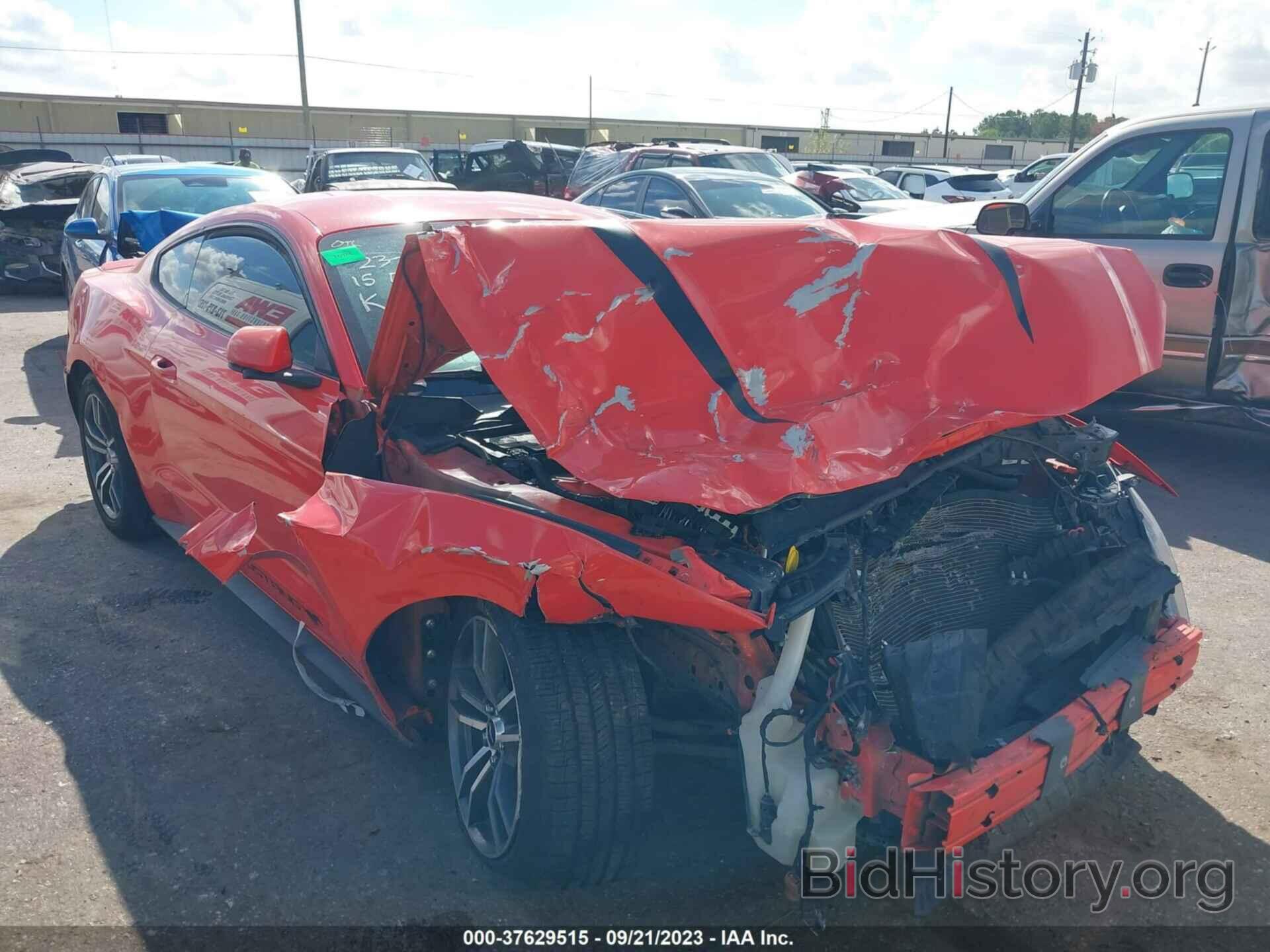 Photo 1FA6P8TH2F5318130 - FORD MUSTANG 2015