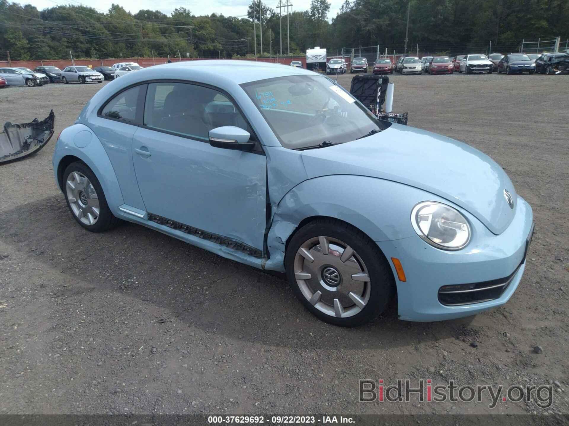 Photo 3VWJP7ATXCM604512 - VOLKSWAGEN BEETLE 2012