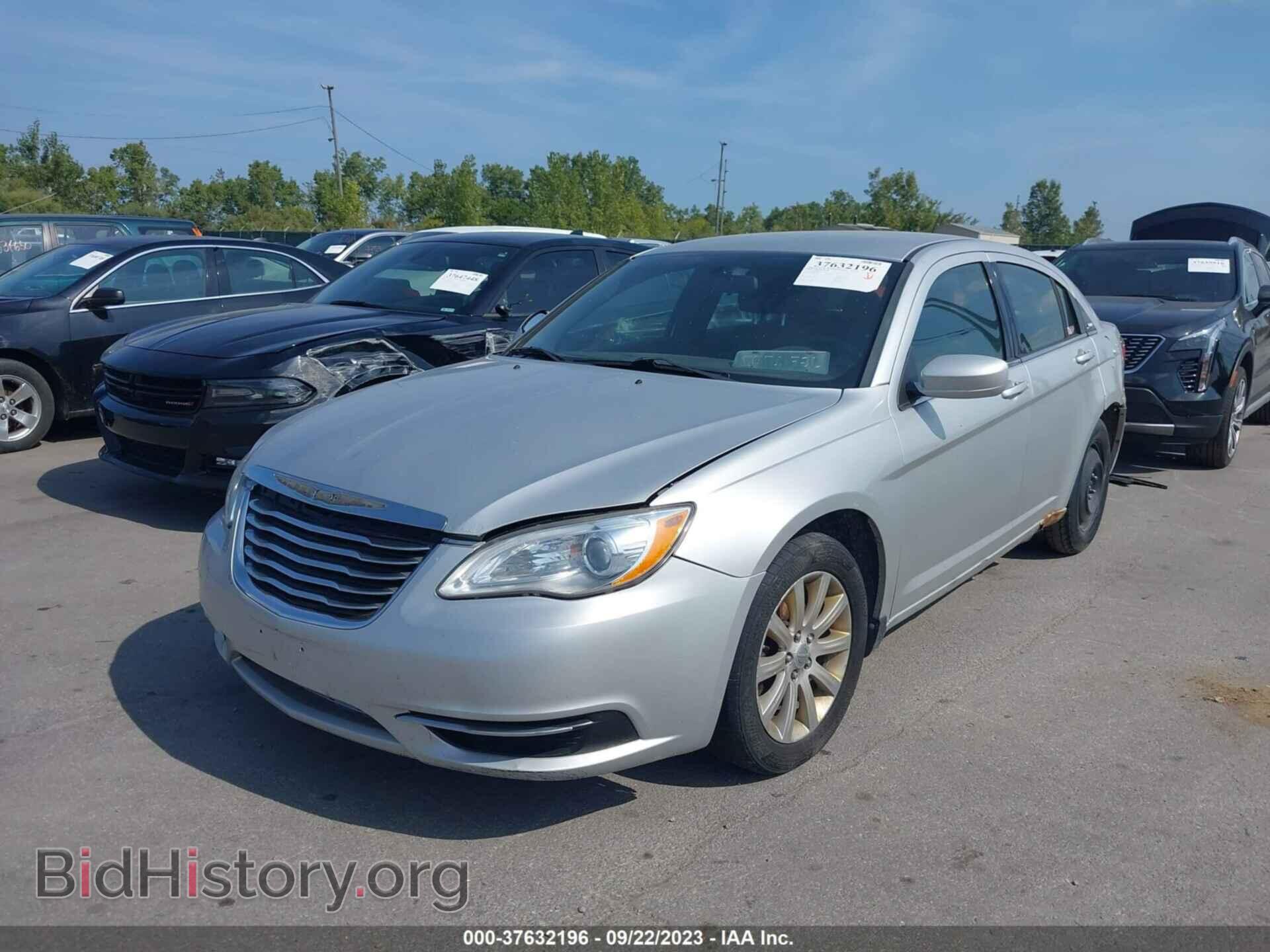 2012 CHRYSLER 200 - VIN: 1C3CCBBB8CN119974 - Photo 2