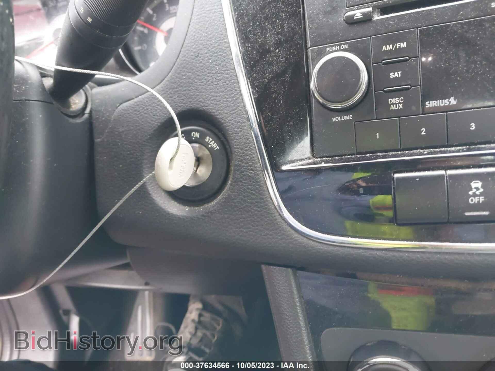 2011 CHRYSLER 200 - VIN: 1C3BC1FB9BN511490 - Фото 11