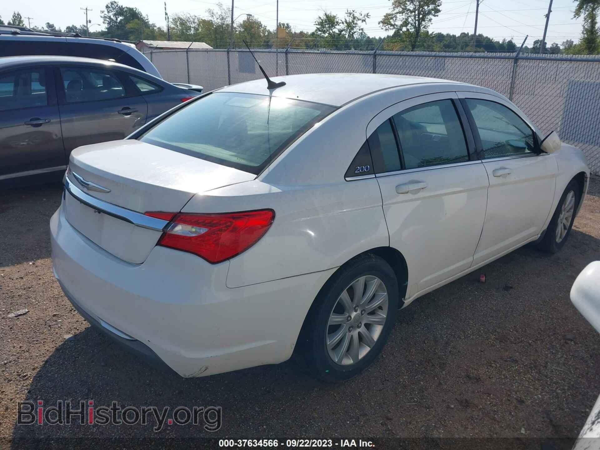2011 CHRYSLER 200 - VIN: 1C3BC1FB9BN511490 - Фото 4