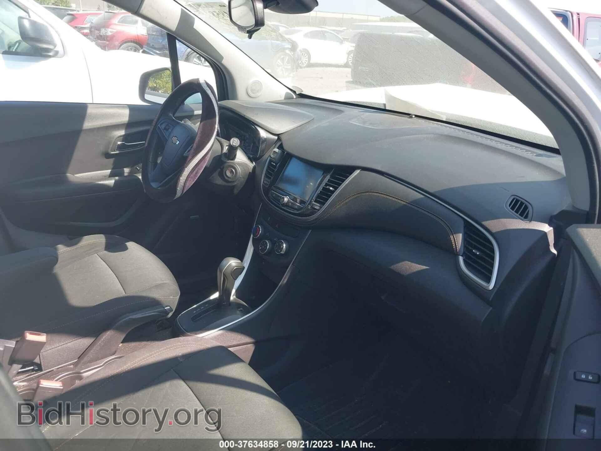 2017 CHEVROLET TRAX - VIN: 3GNCJLSB3HL255208 - Фото 5