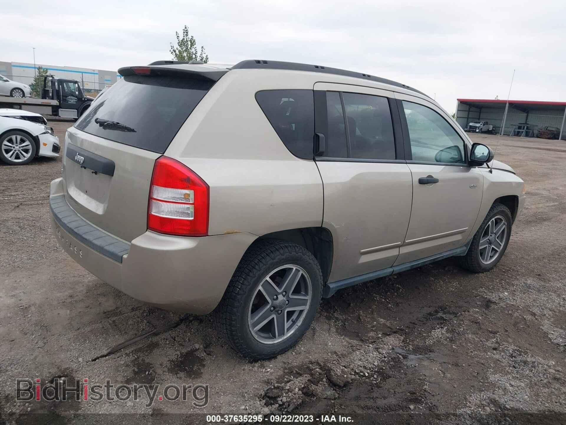 2009 JEEP COMPASS - VIN: 1J4FF47BX9D226683 - Фото 4