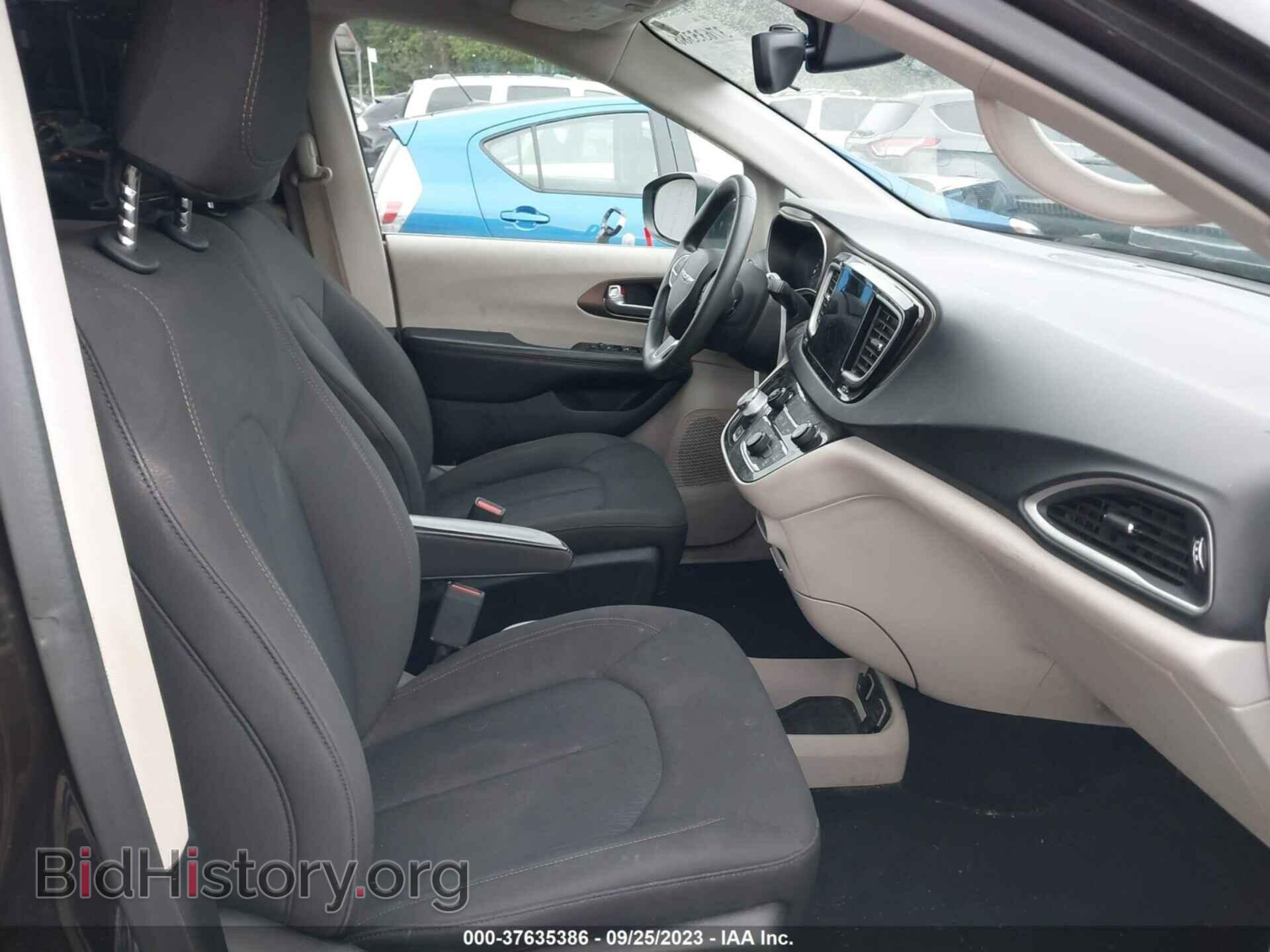 2017 CHRYSLER PACIFICA - VIN: 2C4RC1DG9HR723102 - Фото 5