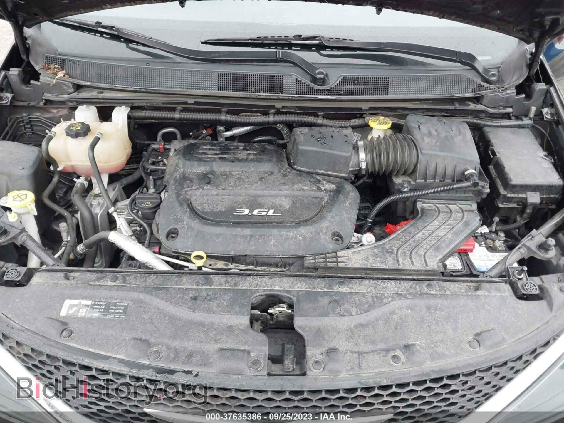 2017 CHRYSLER PACIFICA - VIN: 2C4RC1DG9HR723102 - Фото 10