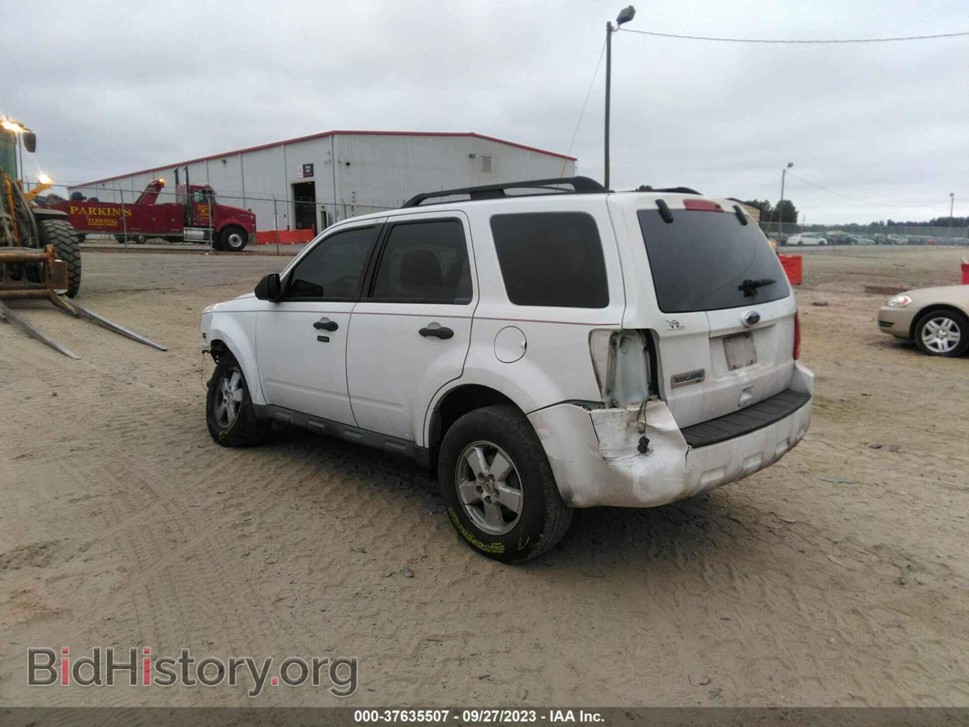 2010 FORD ESCAPE - VIN: 1FMCU0D77AKC90568 - Фото 3