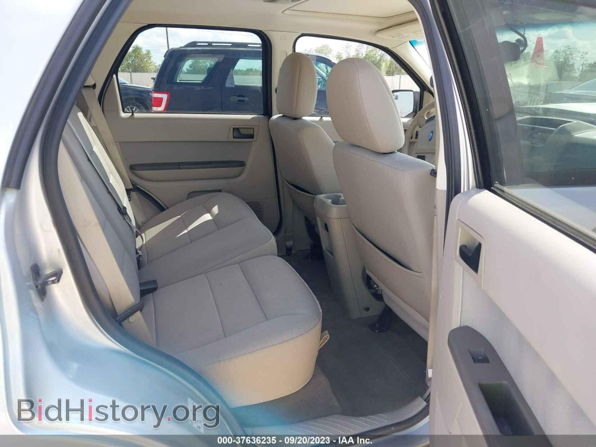 2011 FORD ESCAPE - VIN: 1FMCU0D76BKB12975 - Фото 8
