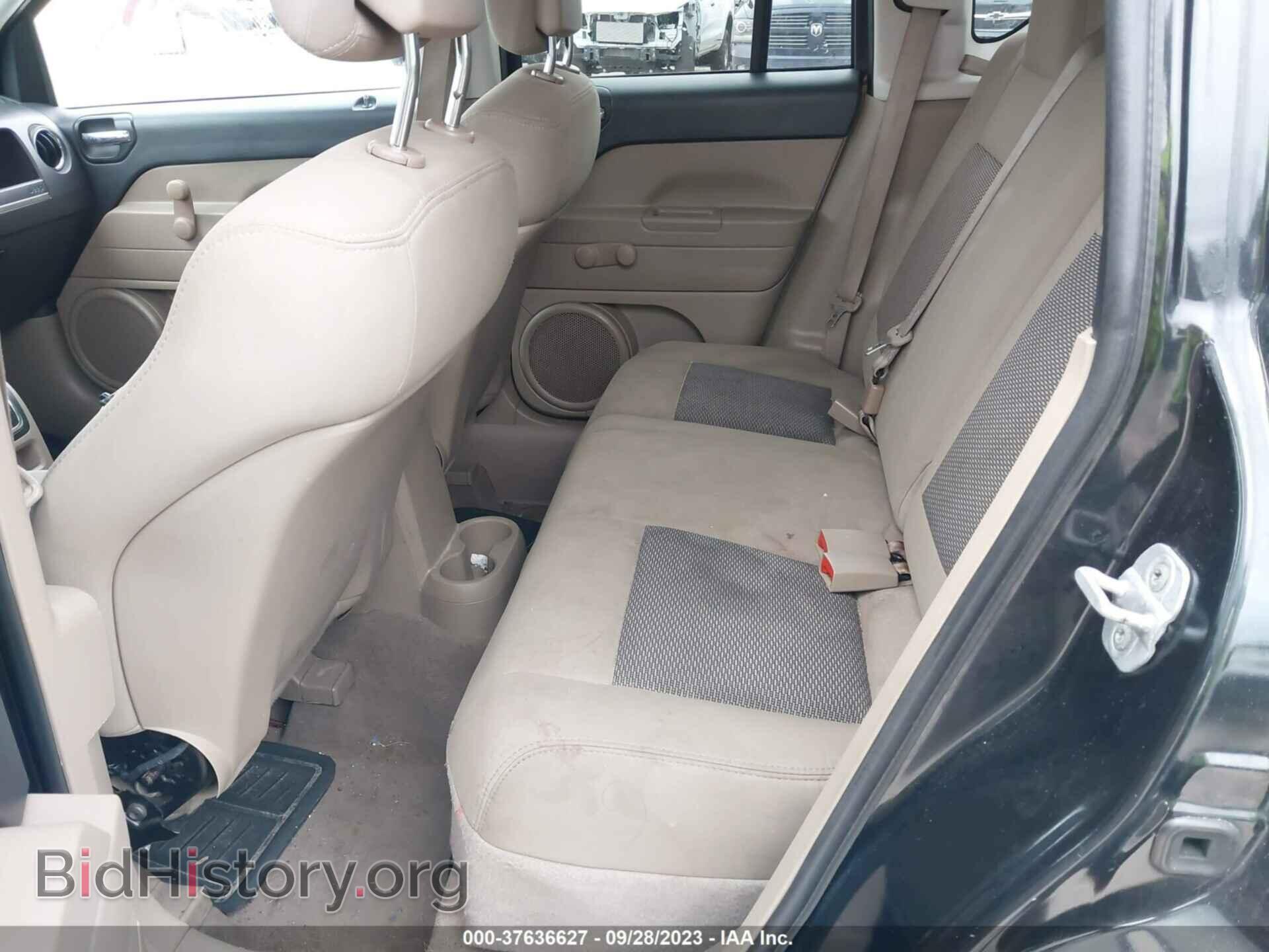 2010 JEEP COMPASS - VIN: 1J4NT1FA2AD666512 - Фото 8