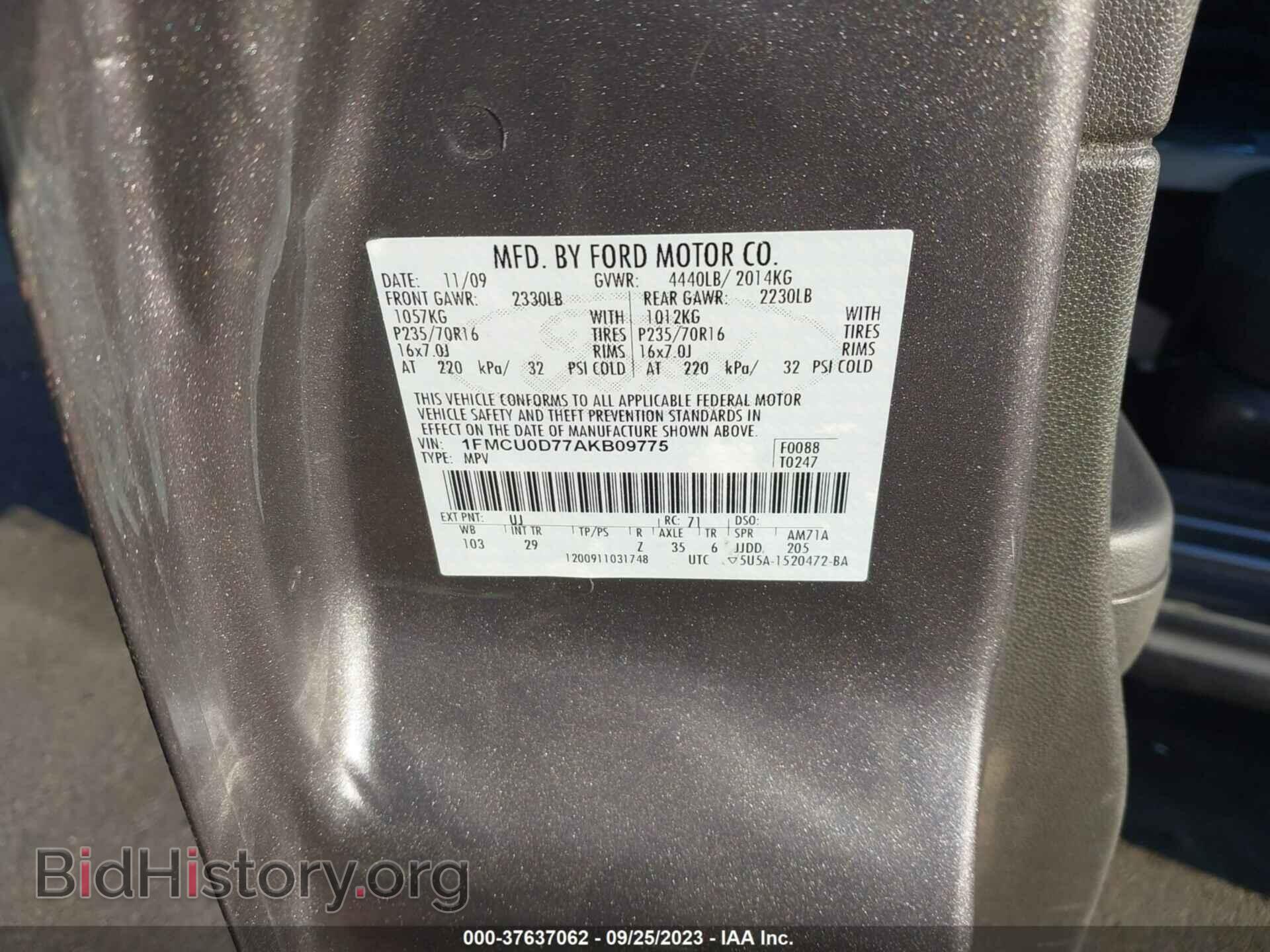 2010 FORD ESCAPE - VIN: 1FMCU0D77AKB09775 - Фото 9