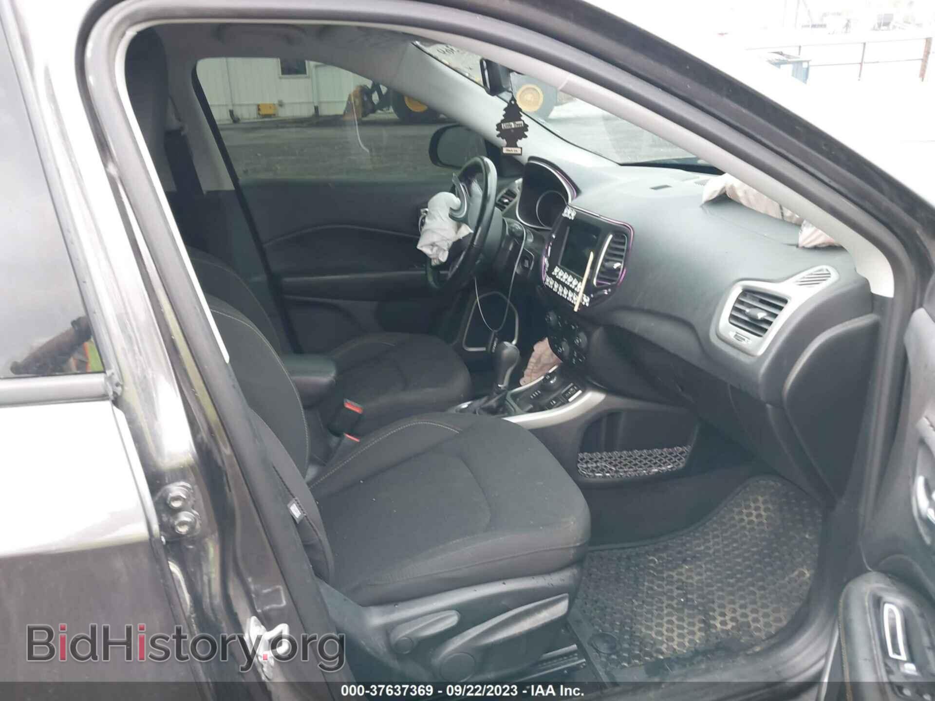 2019 JEEP COMPASS - VIN: 3C4NJDAB1KT638967 - Фото 5
