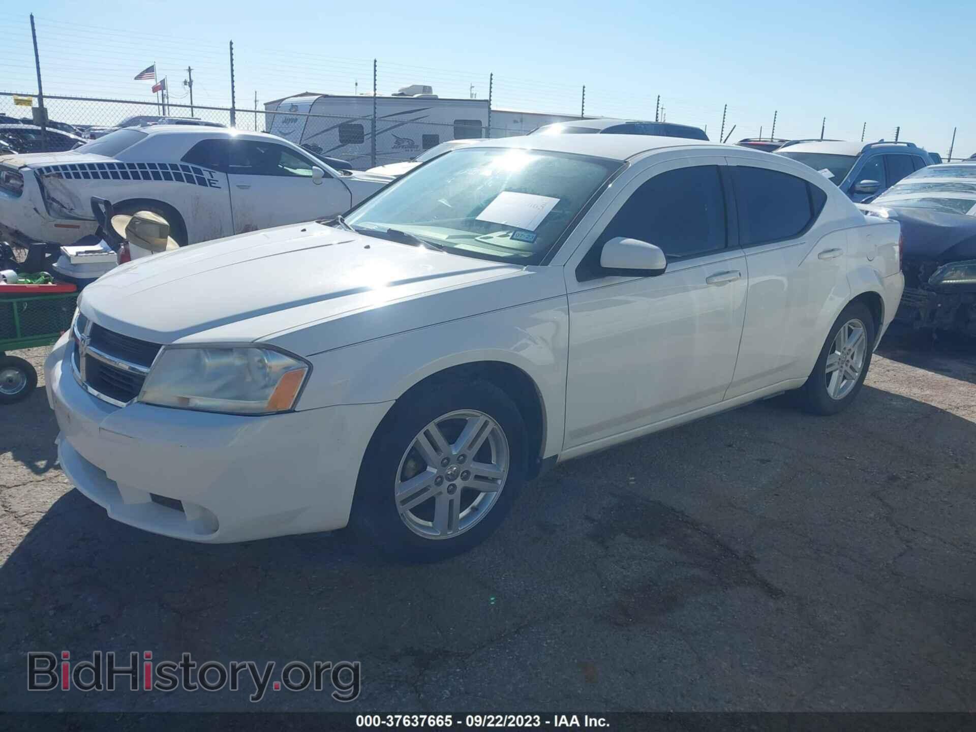 2010 DODGE AVENGER - VIN: 1B3CC5FB2AN215041 - Photo 2