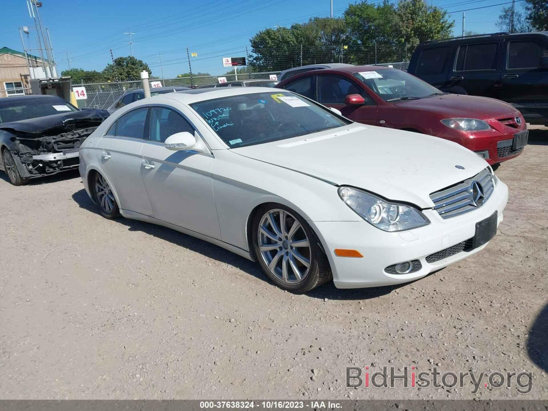 Photo WDDDJ72X48A121451 - MERCEDES-BENZ CLS-CLASS 2008