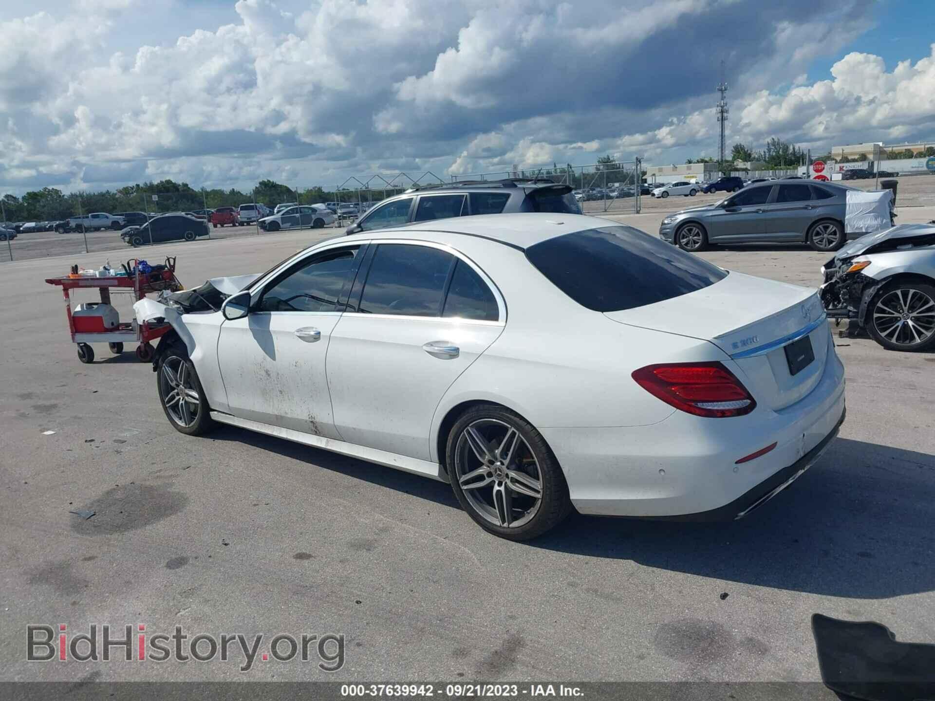 2019 MERCEDES-BENZ E-CLASS - VIN: WDDZF4JB4KA572768 - Фото 3