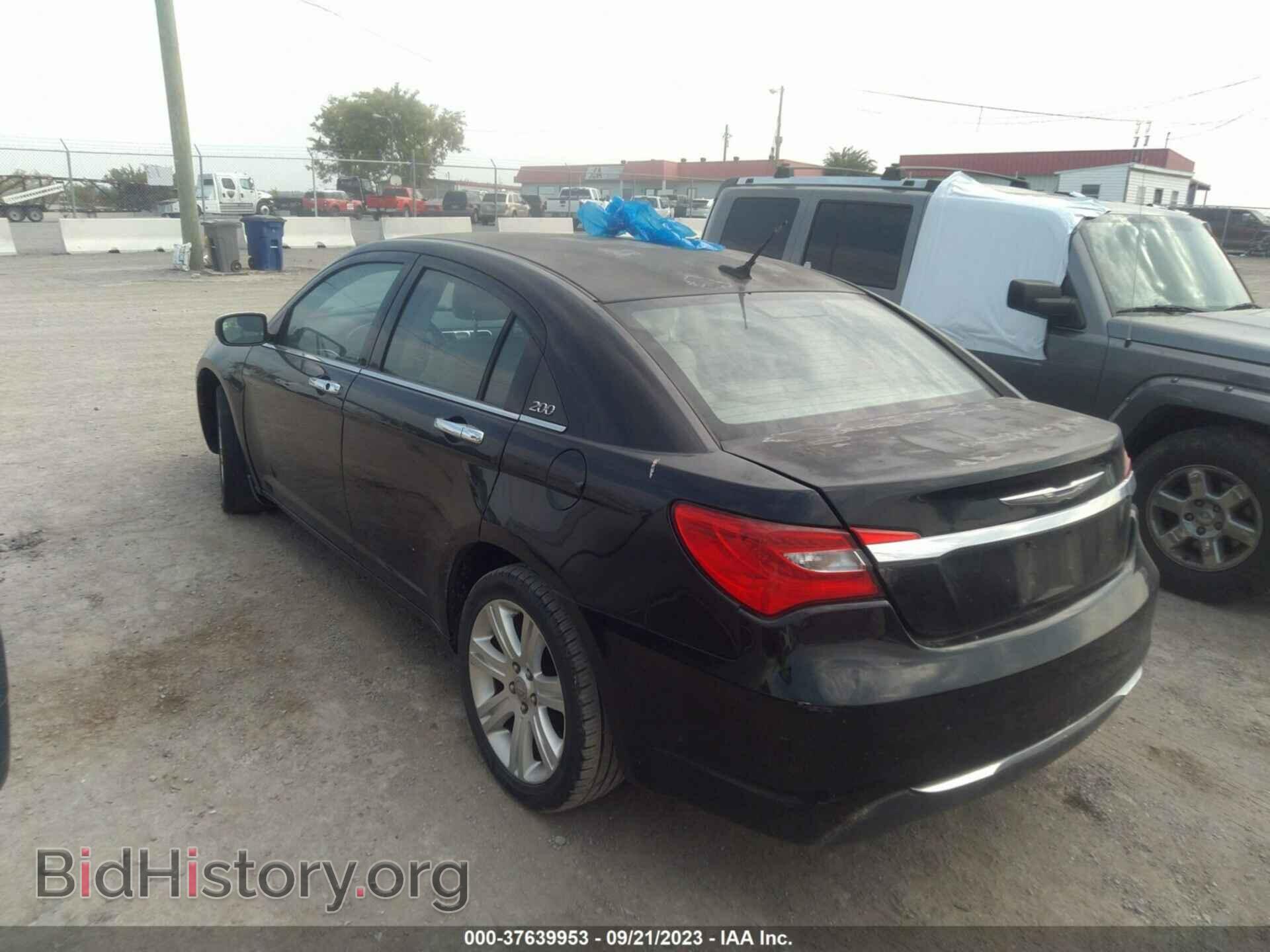 2011 CHRYSLER 200 - VIN: 1C3BC1FB3BN607857 - Фото 3