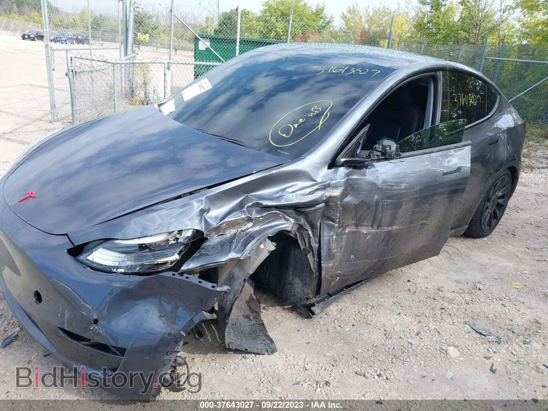 2020 TESLA MODEL Y - VIN: 5YJYGDEE1LF027112 - Photo 2
