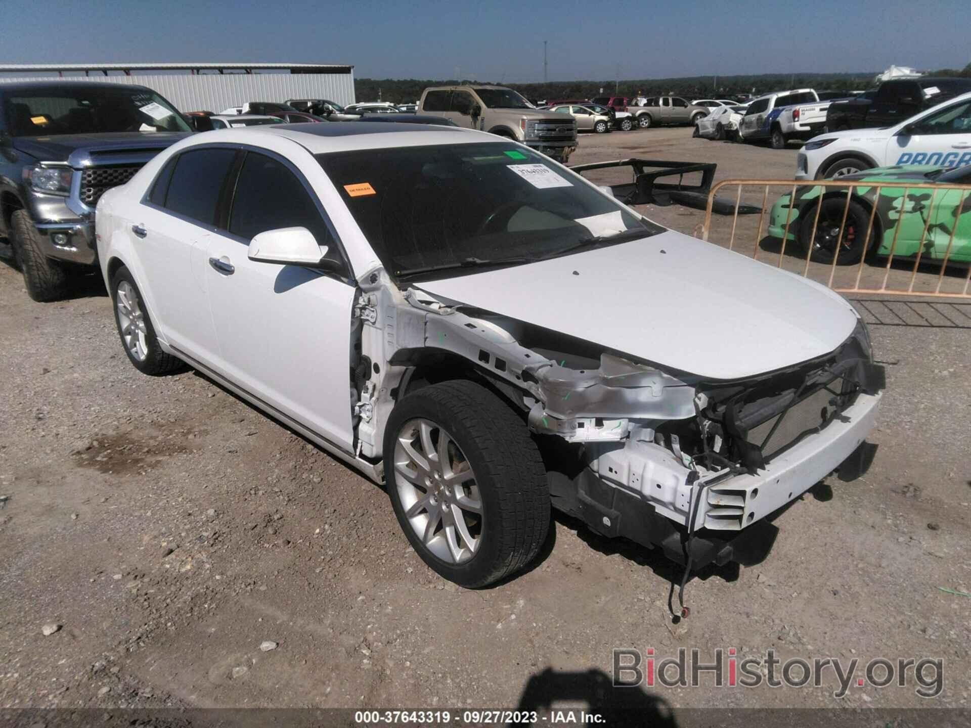 Photo 1G1ZE5E79BF305923 - CHEVROLET MALIBU 2011