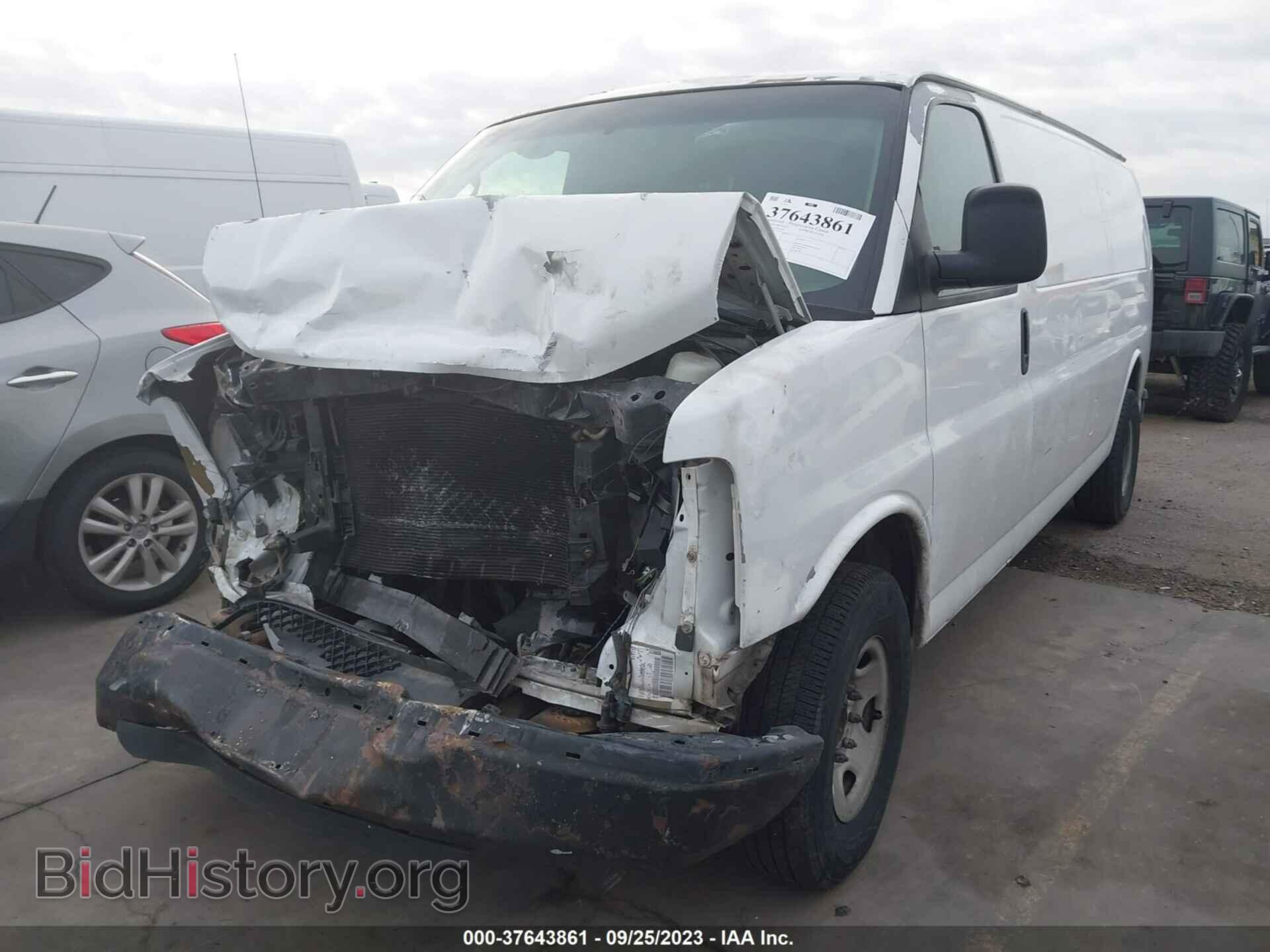 2009 CHEVROLET EXPRESS CARGO VAN - VIN: 1GCHG39K491132769 - Фото 2