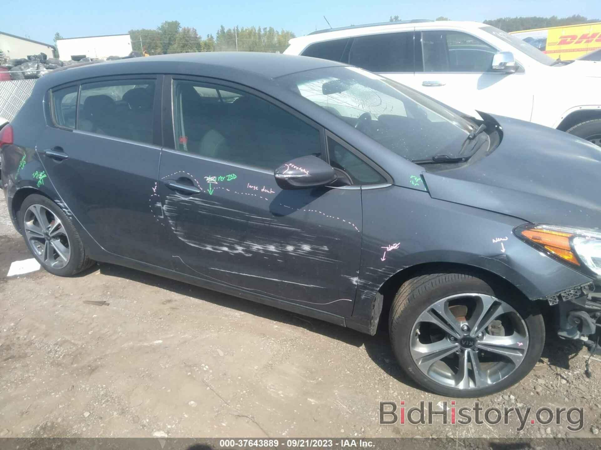 Photo KNAFX5A86G5627058 - KIA FORTE 5-DOOR 2016