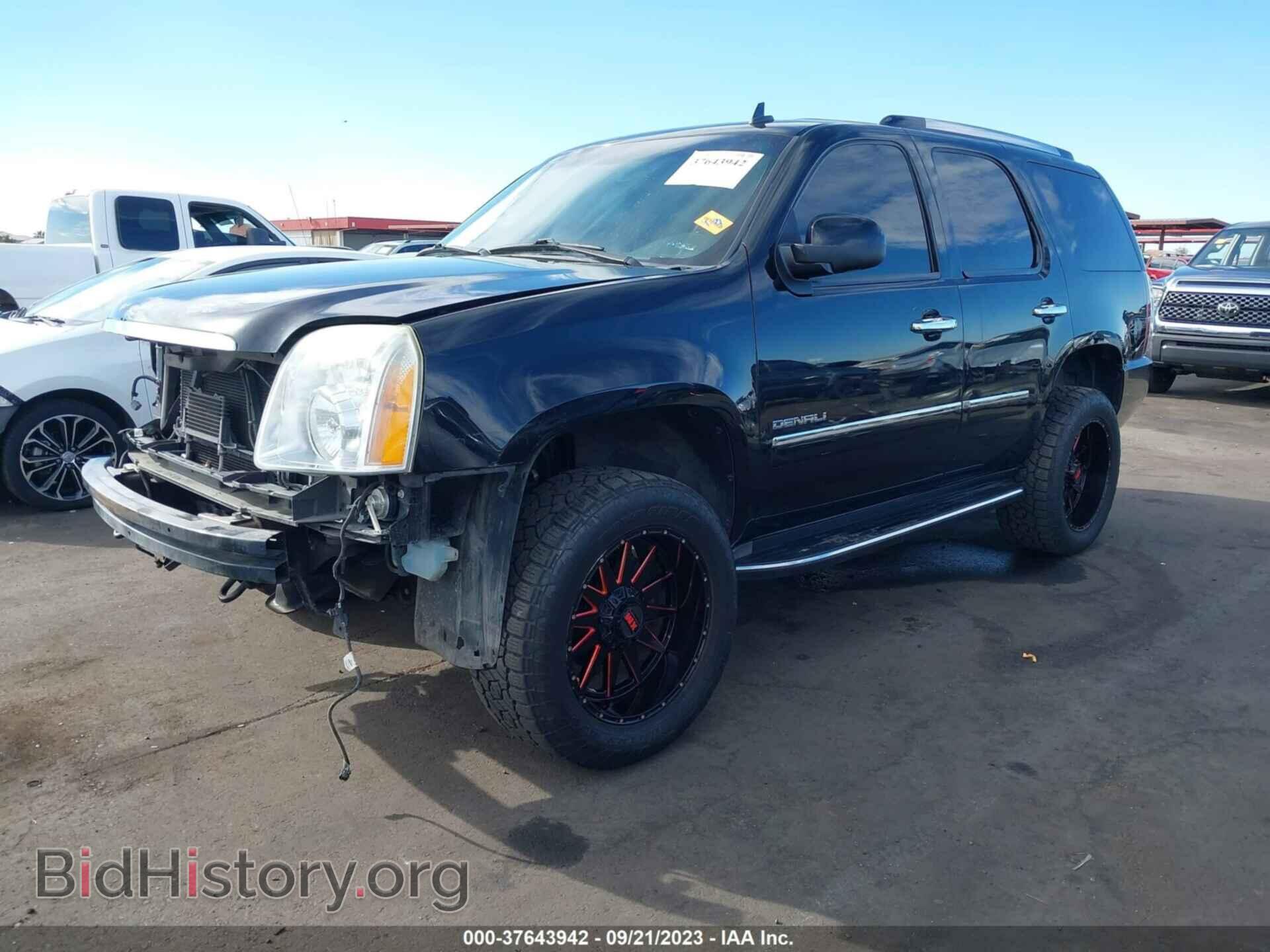 2011 GMC YUKON - VIN: 1GKS2EEF3BR251367 - Фото 2