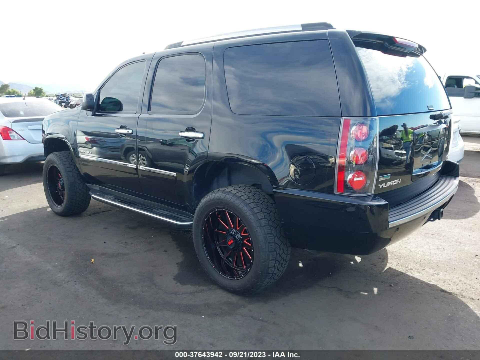 2011 GMC YUKON - VIN: 1GKS2EEF3BR251367 - Фото 3