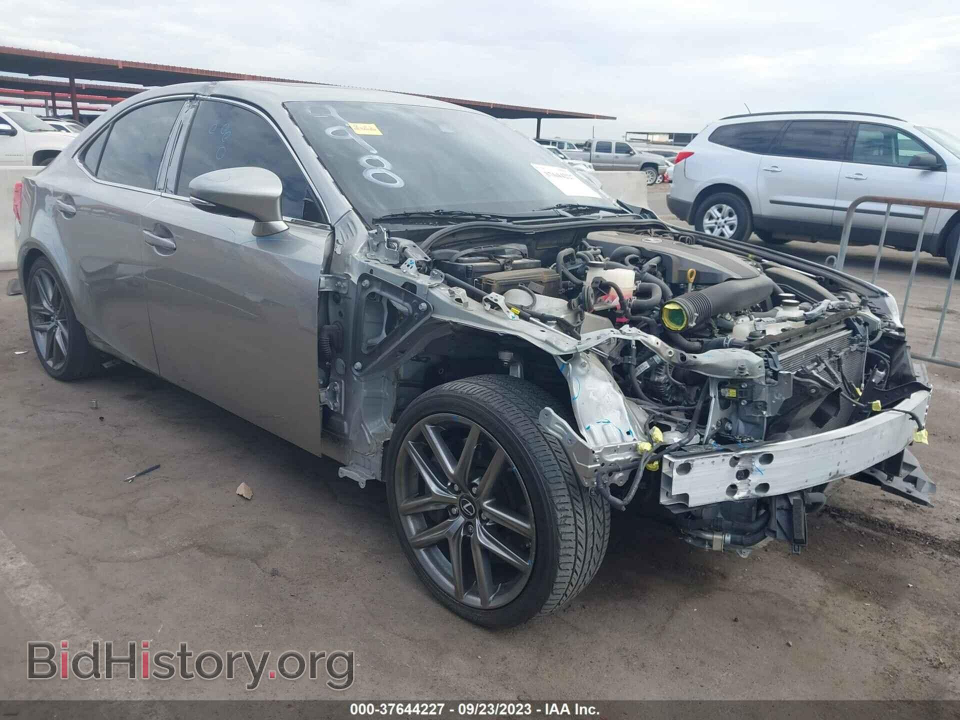 Photo JTHBA1D26H5060398 - LEXUS IS 2017