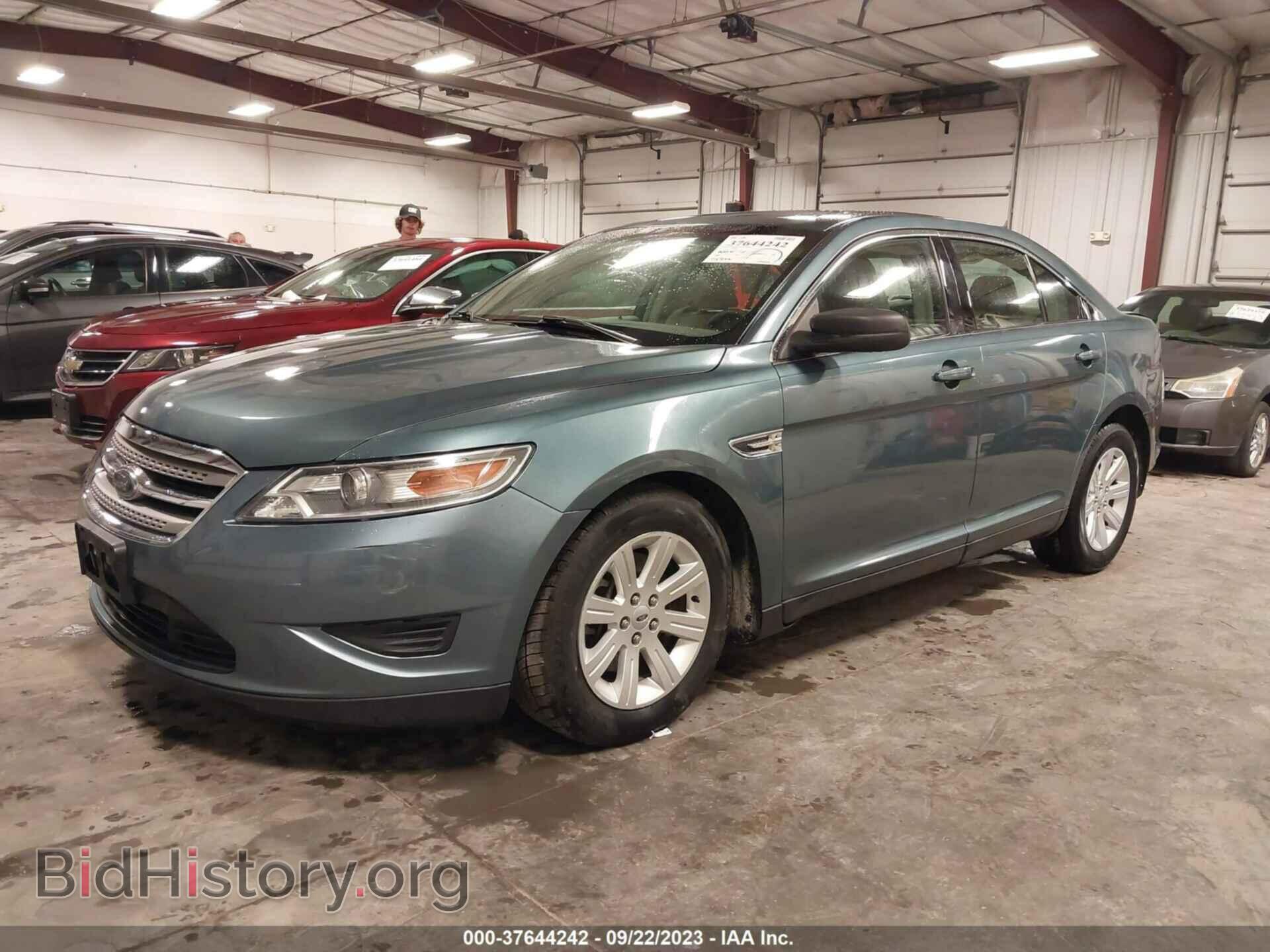 2010 FORD TAURUS - VIN: 1FAHP2DW4AG136011 - Фото 2