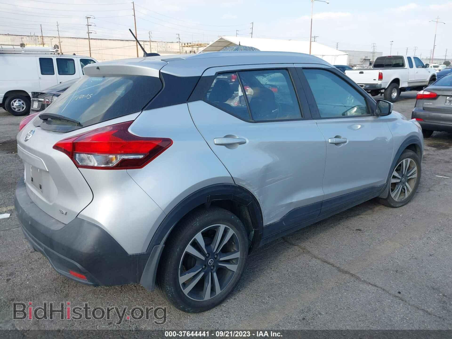 2019 NISSAN KICKS - VIN: 3N1CP5CU3KL558390 - Фото 4