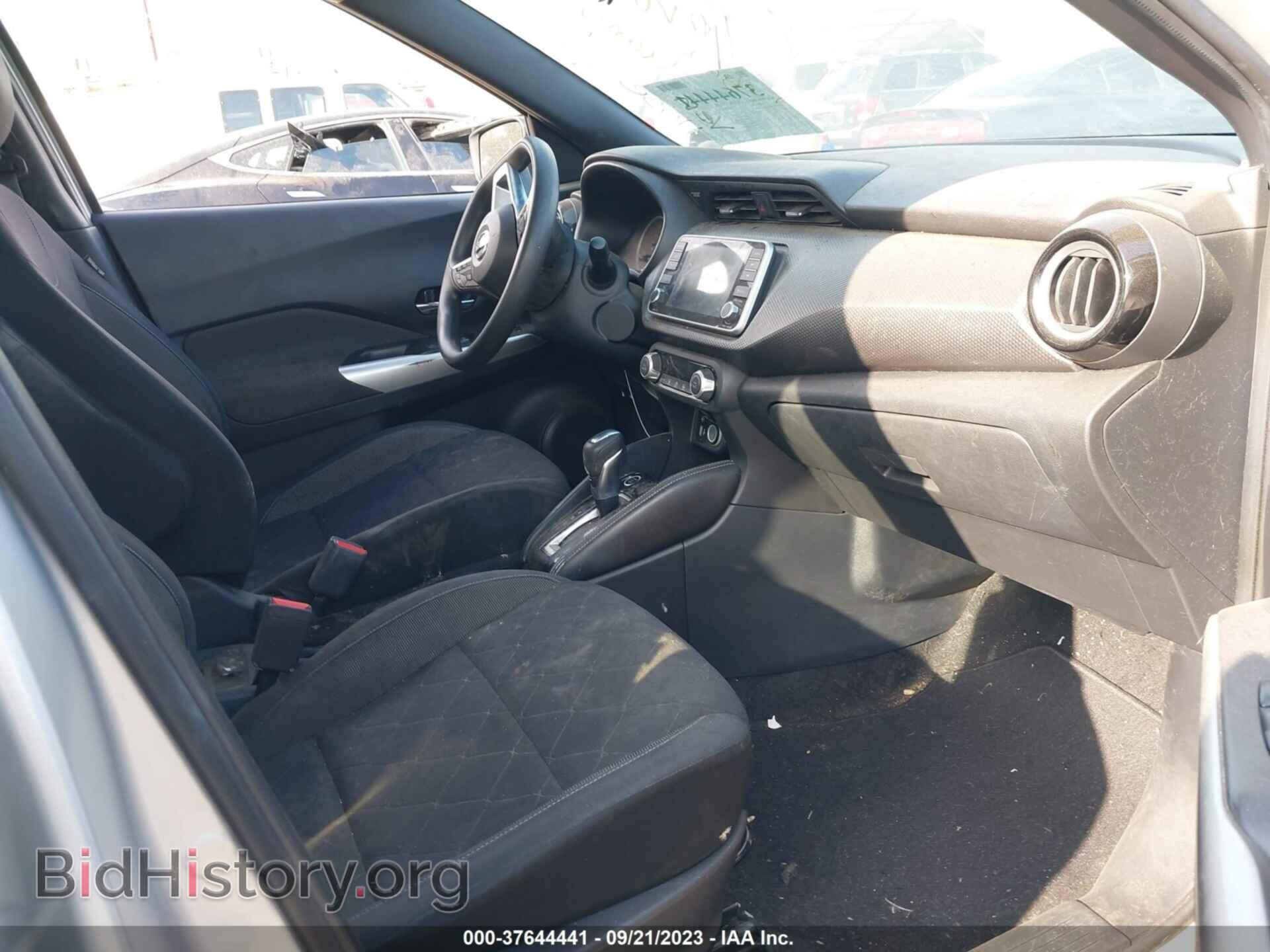 2019 NISSAN KICKS - VIN: 3N1CP5CU3KL558390 - Фото 5